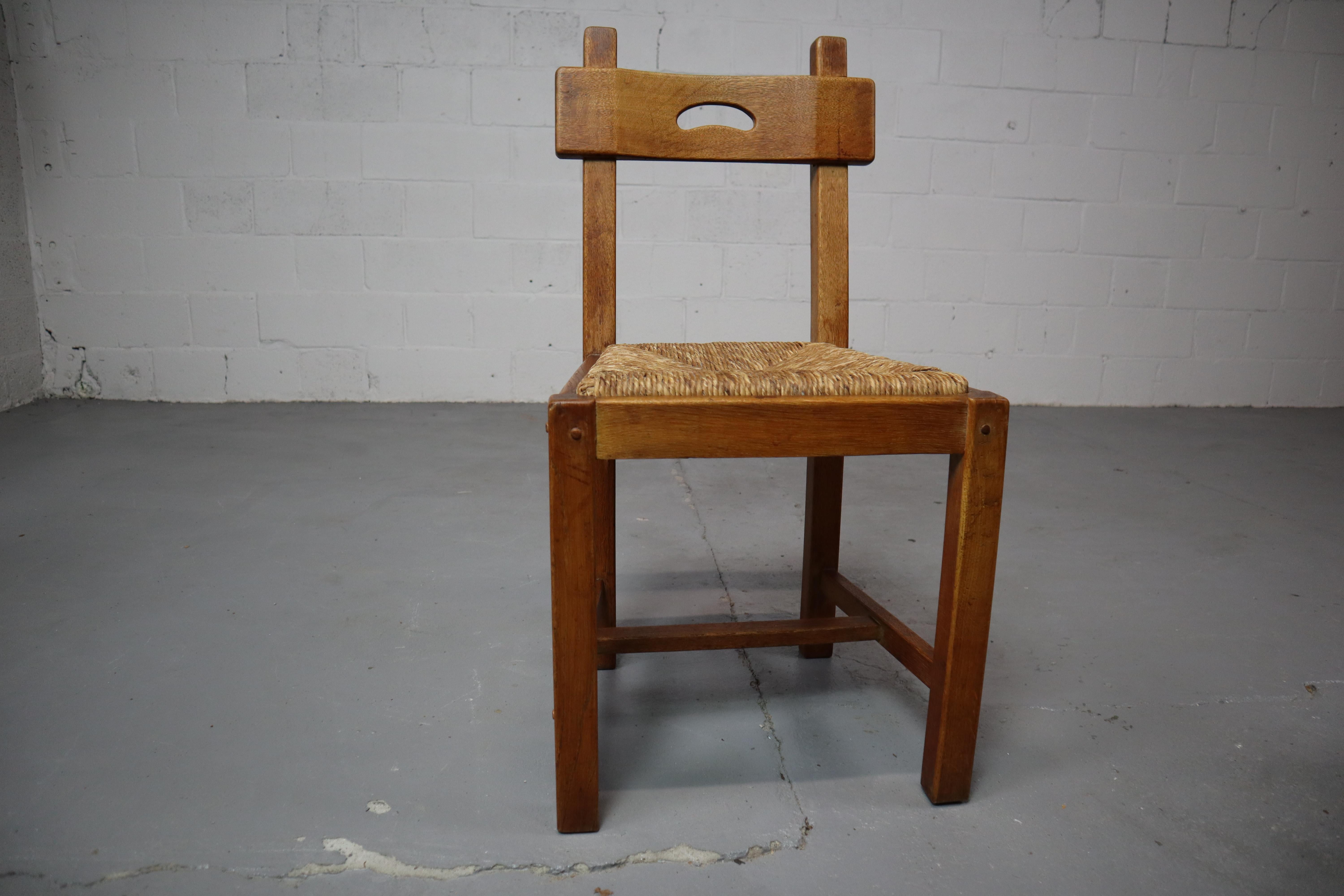 Set di sei sedie da pranzo brutaliste e rustiche in Oak e Rush, Spagna, anni '60! in vendita 4