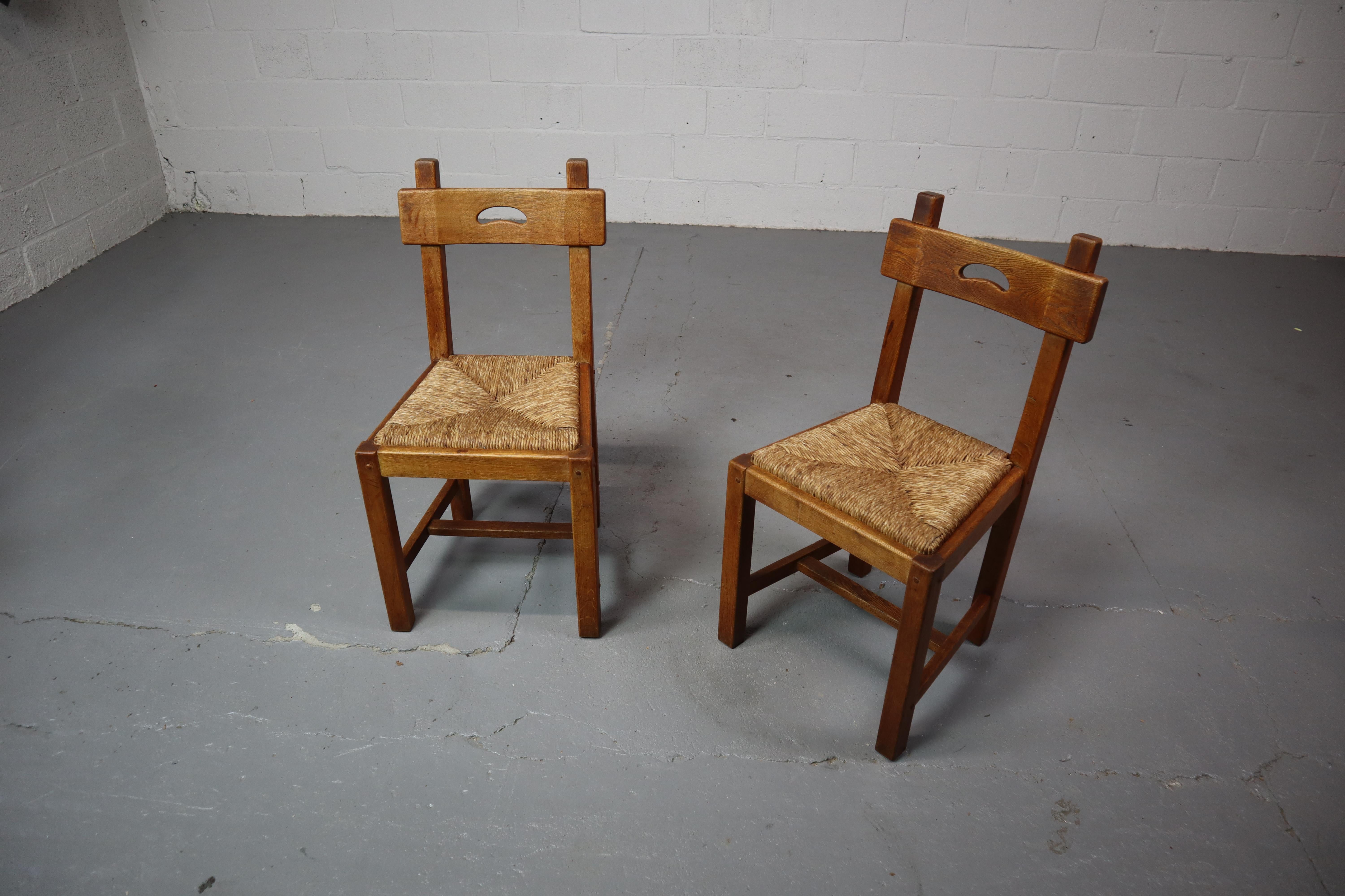 Set di sei sedie da pranzo brutaliste e rustiche in Oak e Rush, Spagna, anni '60! in vendita 5