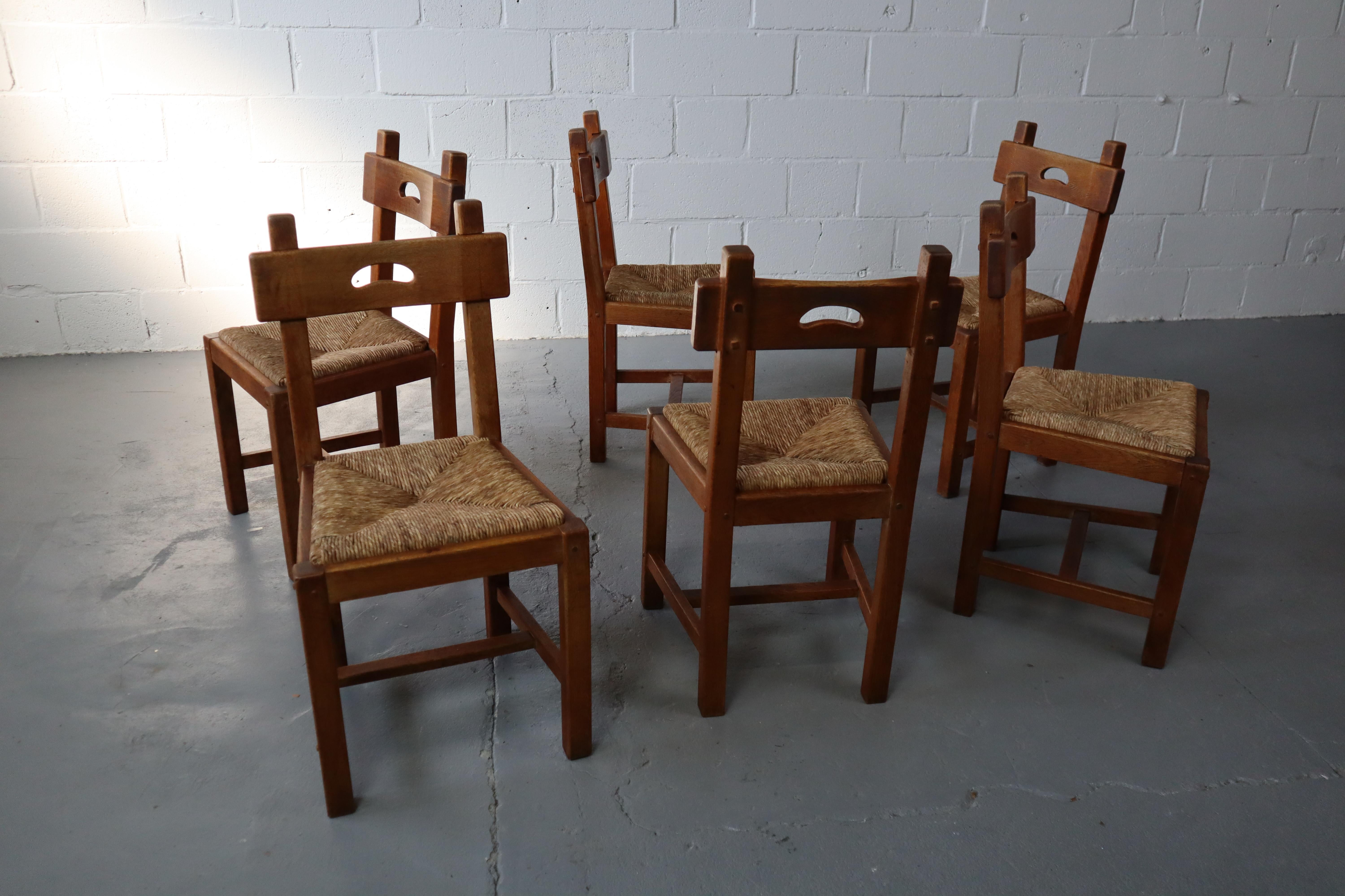Set di sei sedie da pranzo brutaliste e rustiche in Oak e Rush, Spagna, anni '60! in vendita 11