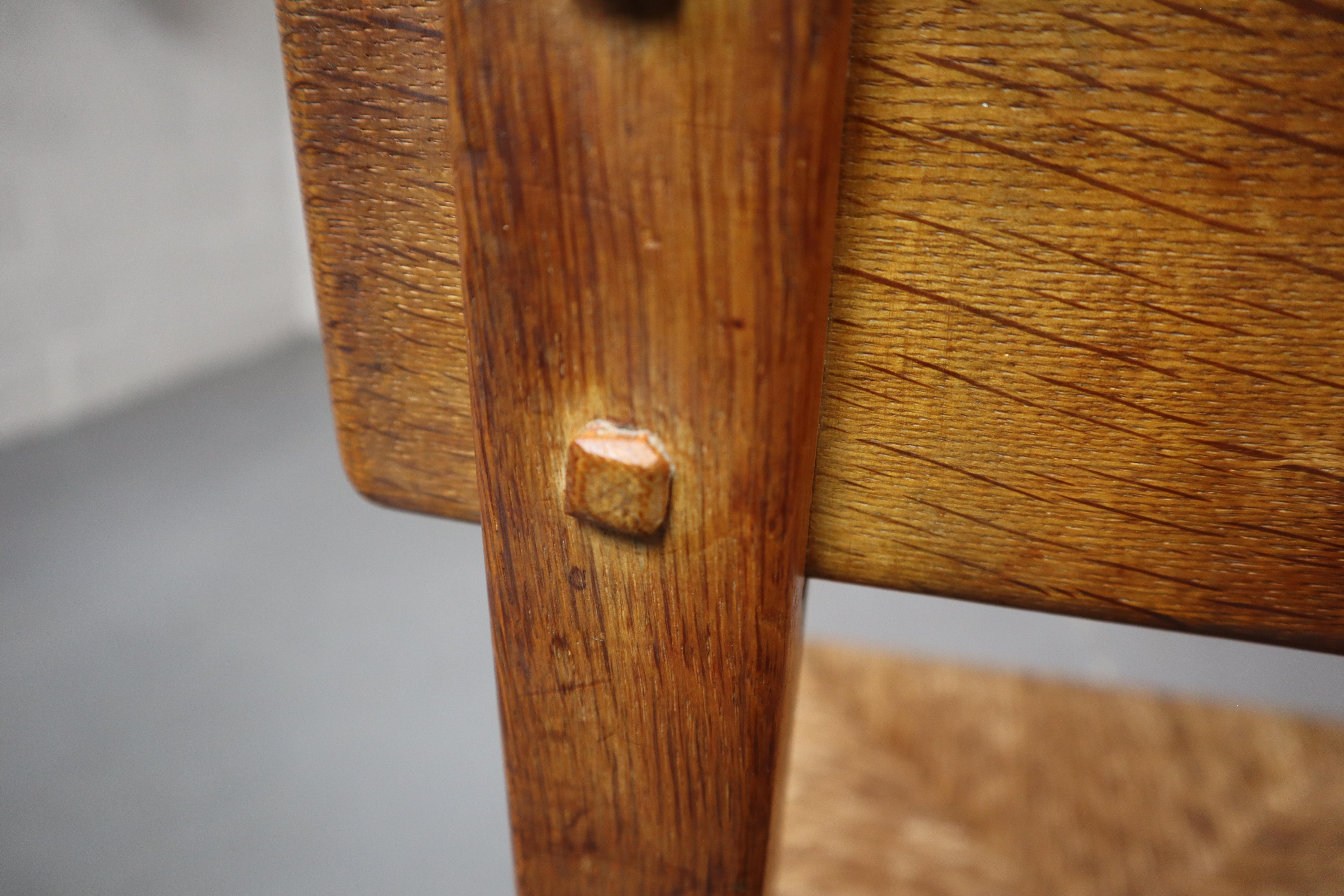Set di sei sedie da pranzo brutaliste e rustiche in Oak e Rush, Spagna, anni '60! In condizioni buone in vendita a Langemark-Poelkapelle, BE