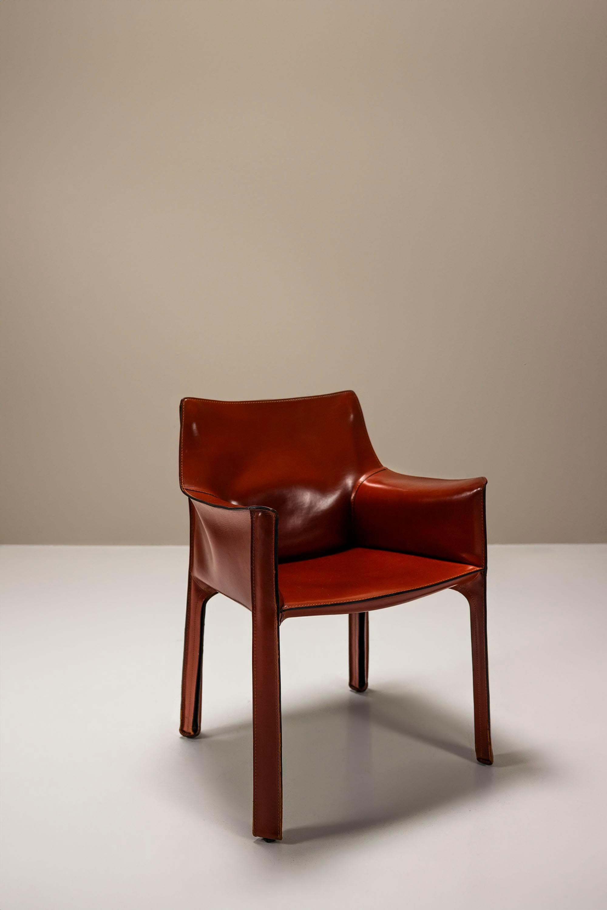Satz von sechs Stühlen „CAB“ aus burgunderrotem Leder von Mario Bellini für Cassina, Italien  im Angebot 7