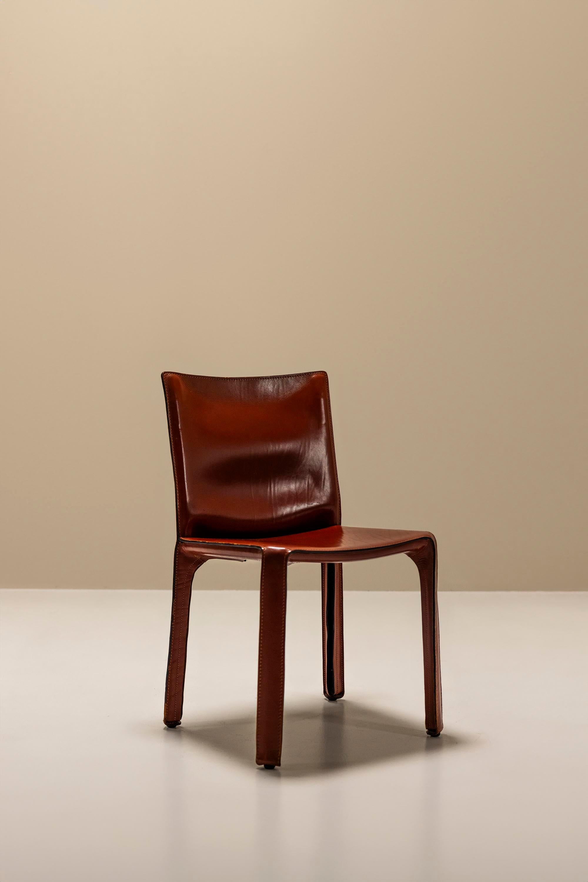 Set Of Six 'CAB' Chairs In Burgundy Leather By Mario Bellini For Cassina, Italy  For Sale 2