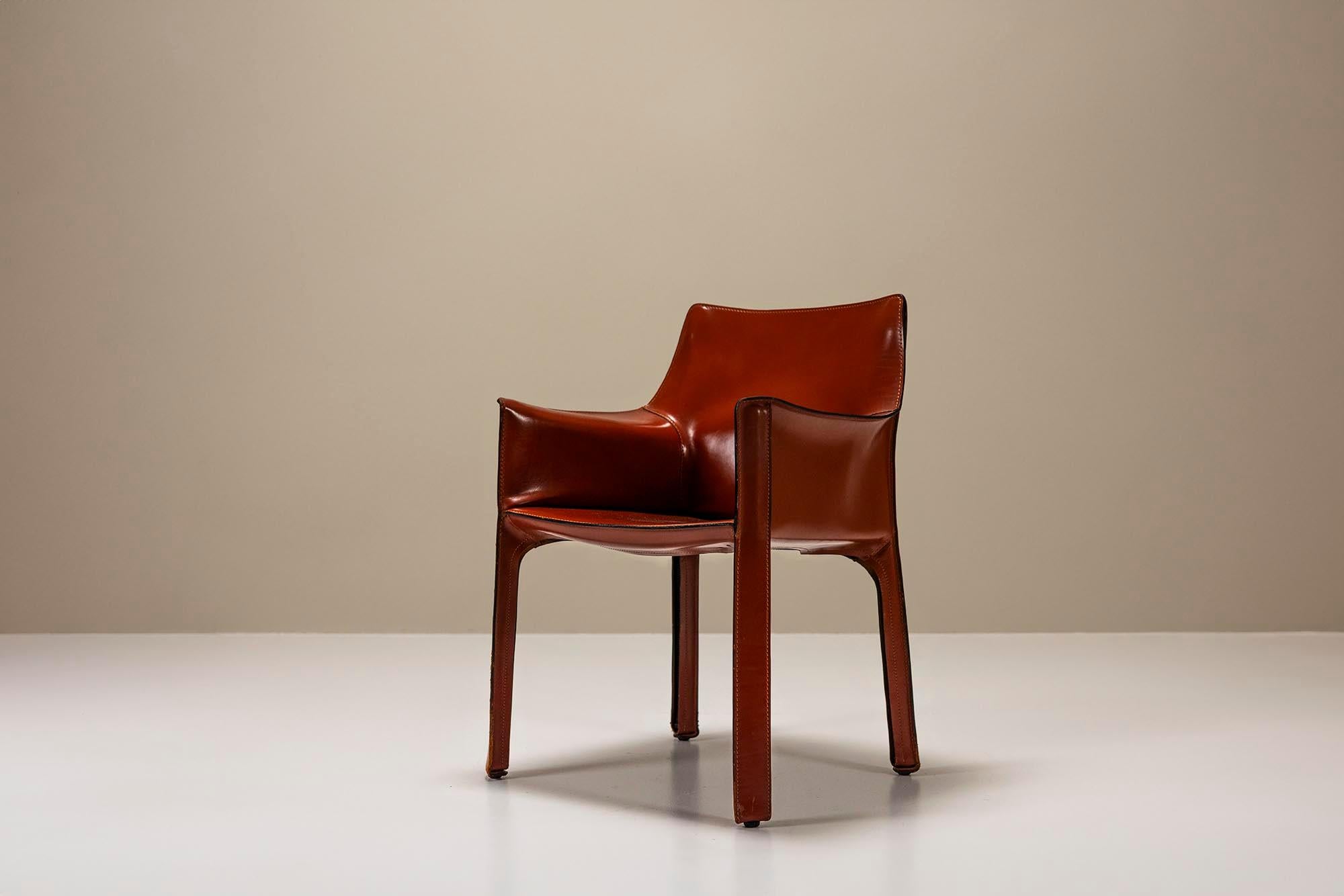 Satz von sechs Stühlen „CAB“ aus burgunderrotem Leder von Mario Bellini für Cassina, Italien  im Angebot 3