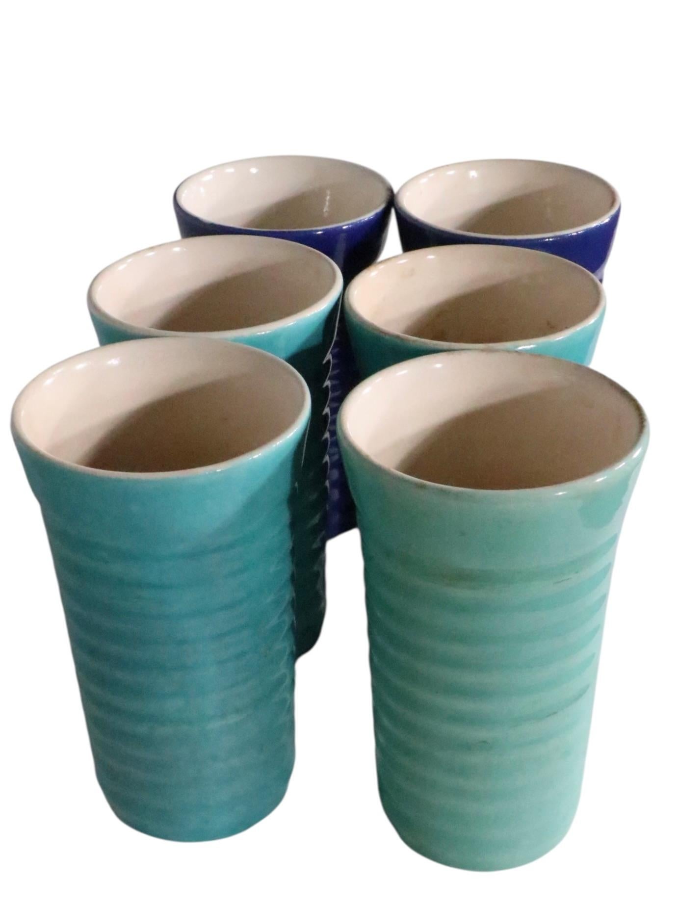 Lot de six gobelets en céramique à motif d'anneau de California Pottery par Bauer en vente 6