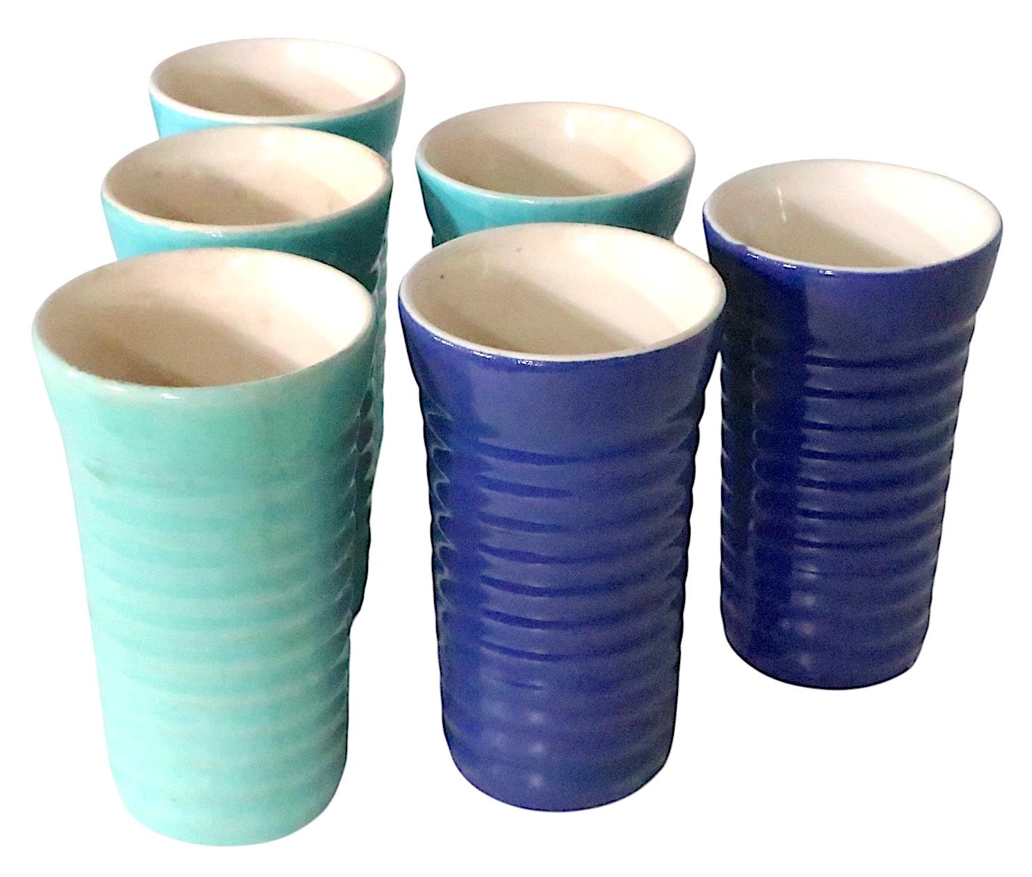 Mid-Century Modern Lot de six gobelets en céramique à motif d'anneau de California Pottery par Bauer en vente