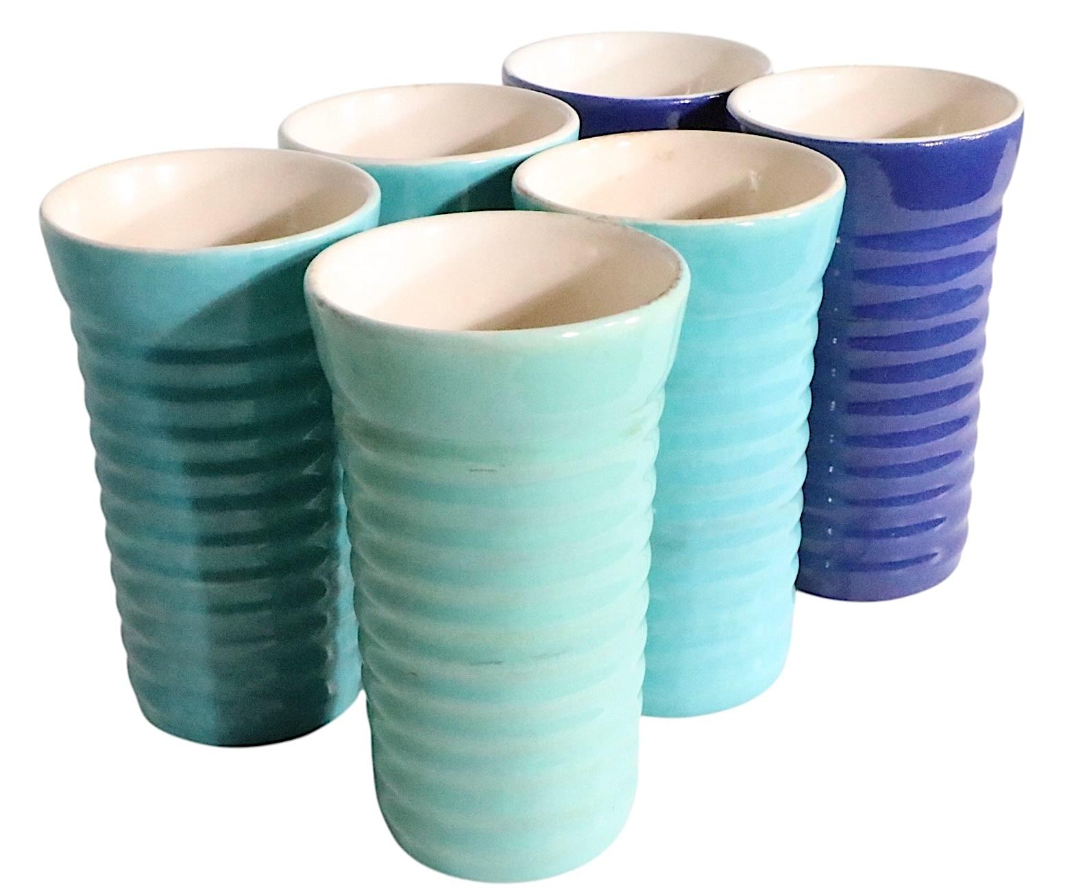 Lot de six gobelets en céramique à motif d'anneau de California Pottery par Bauer Bon état - En vente à New York, NY