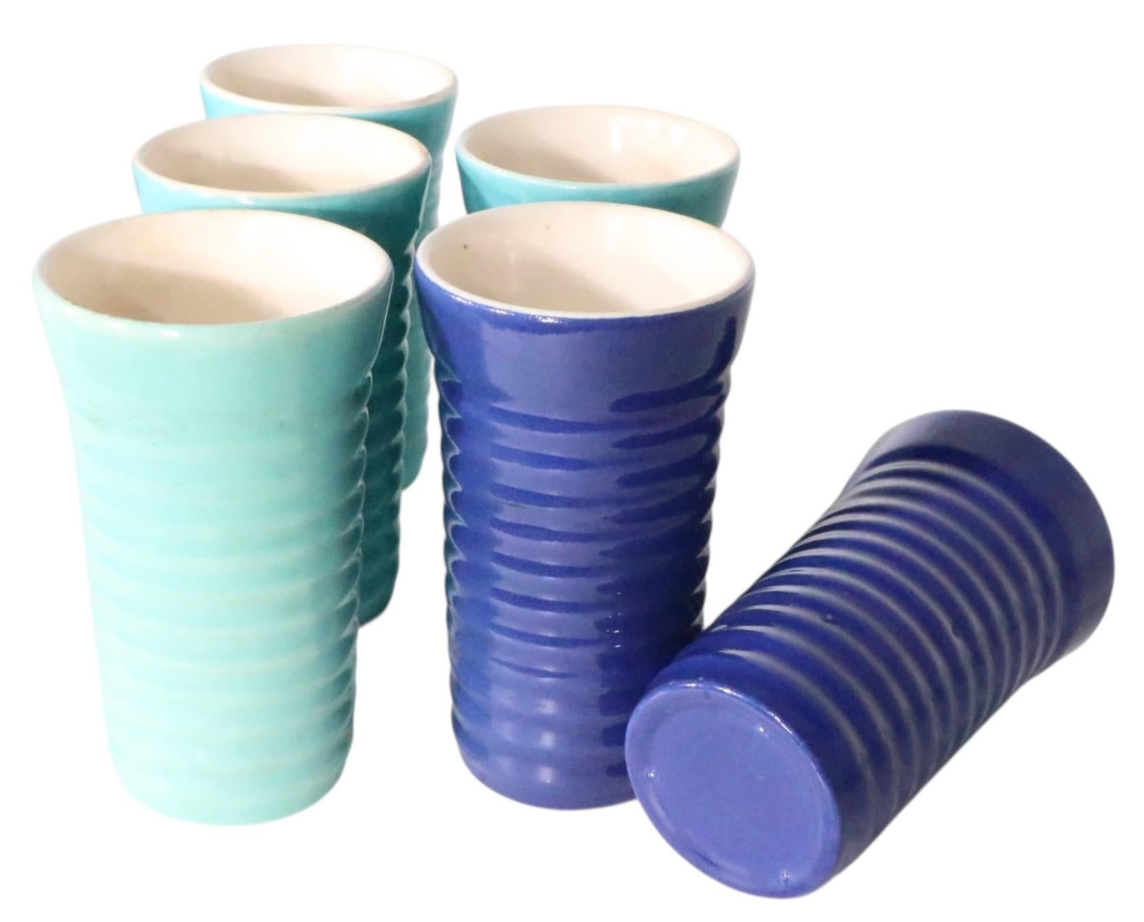 Lot de six gobelets en céramique à motif d'anneau de California Pottery par Bauer en vente 1