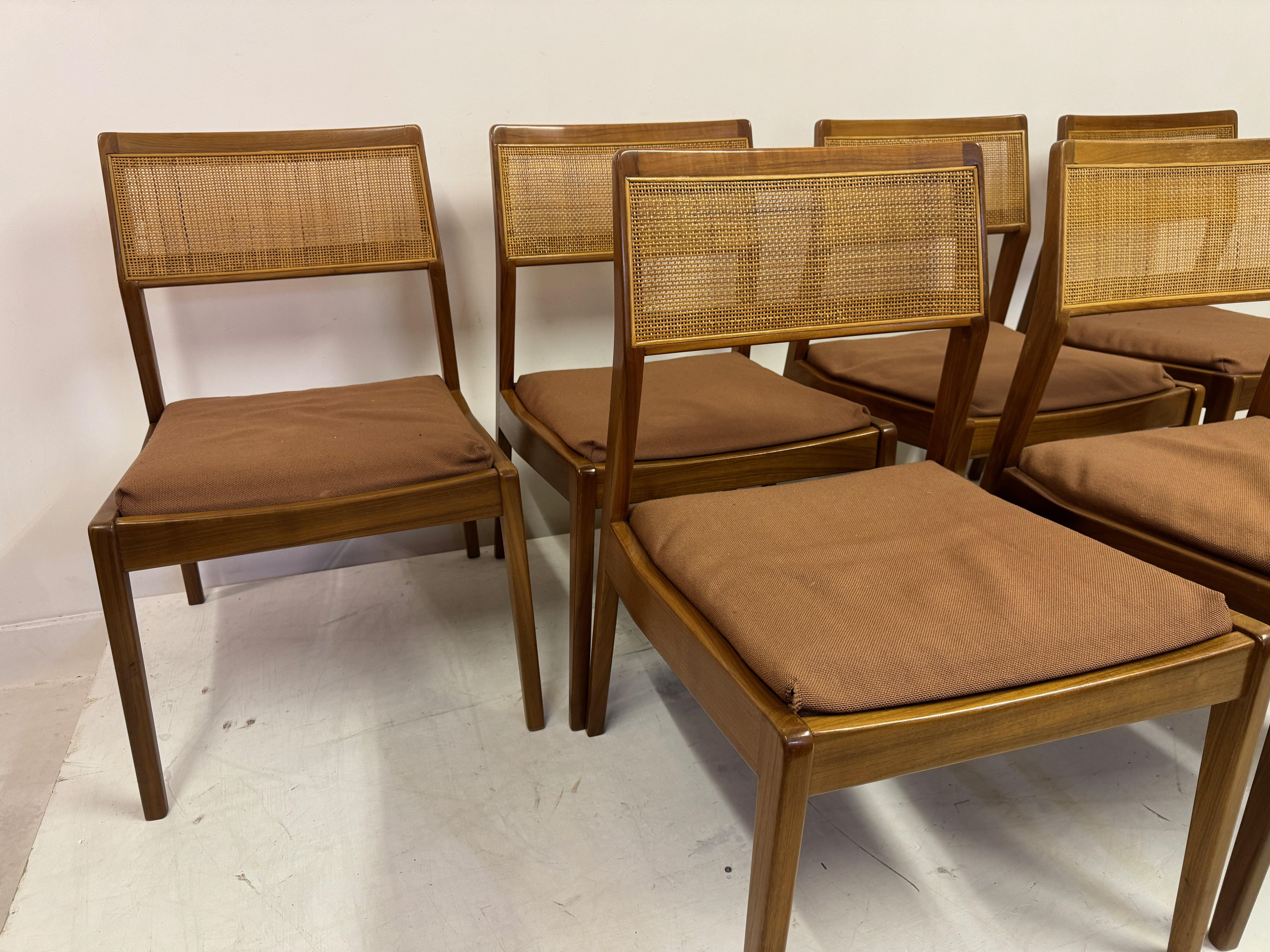 Set of Six Cane Back Playboy Dining Chairs By Jens Risom In Good Condition For Sale In London, London
