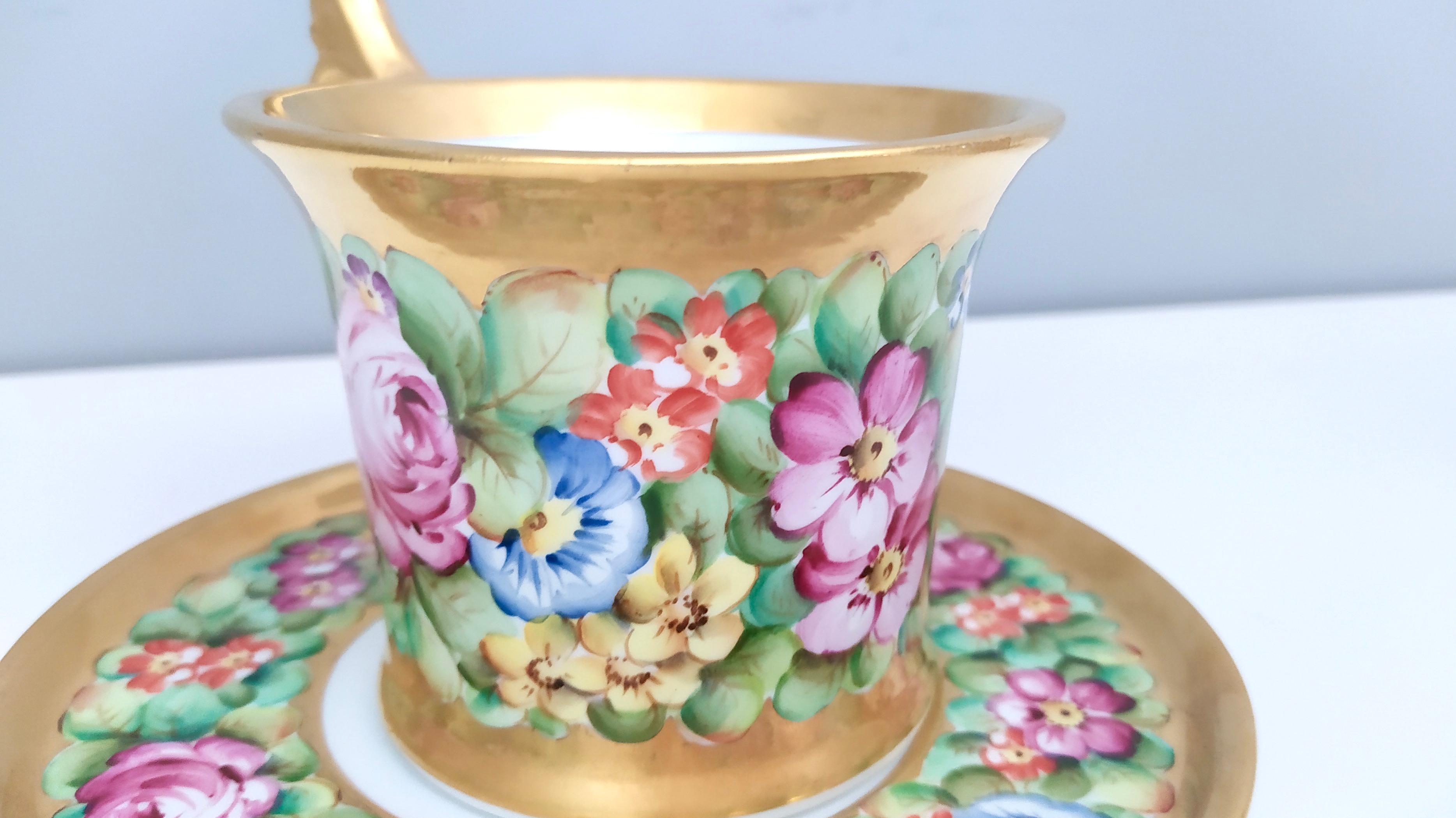 Ensemble de six tasses à thé / café en porcelaine de Capodimonte avec motifs floraux, Italie en vente 2