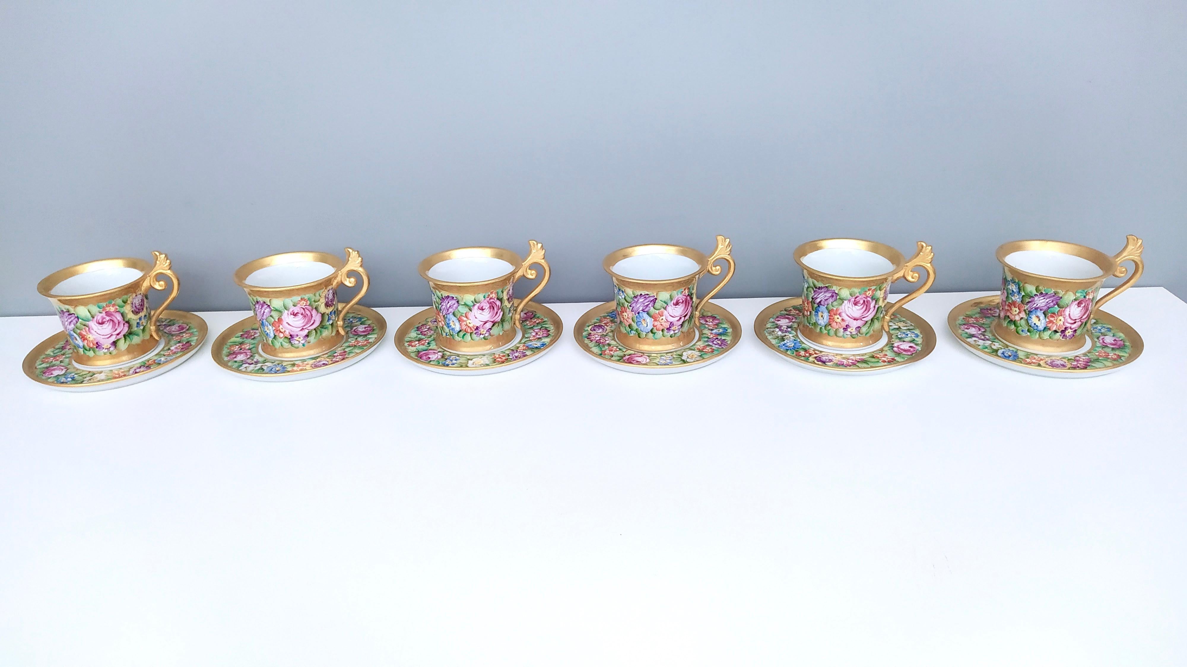 Mid-Century Modern Ensemble de six tasses à thé / café en porcelaine de Capodimonte avec motifs floraux, Italie en vente