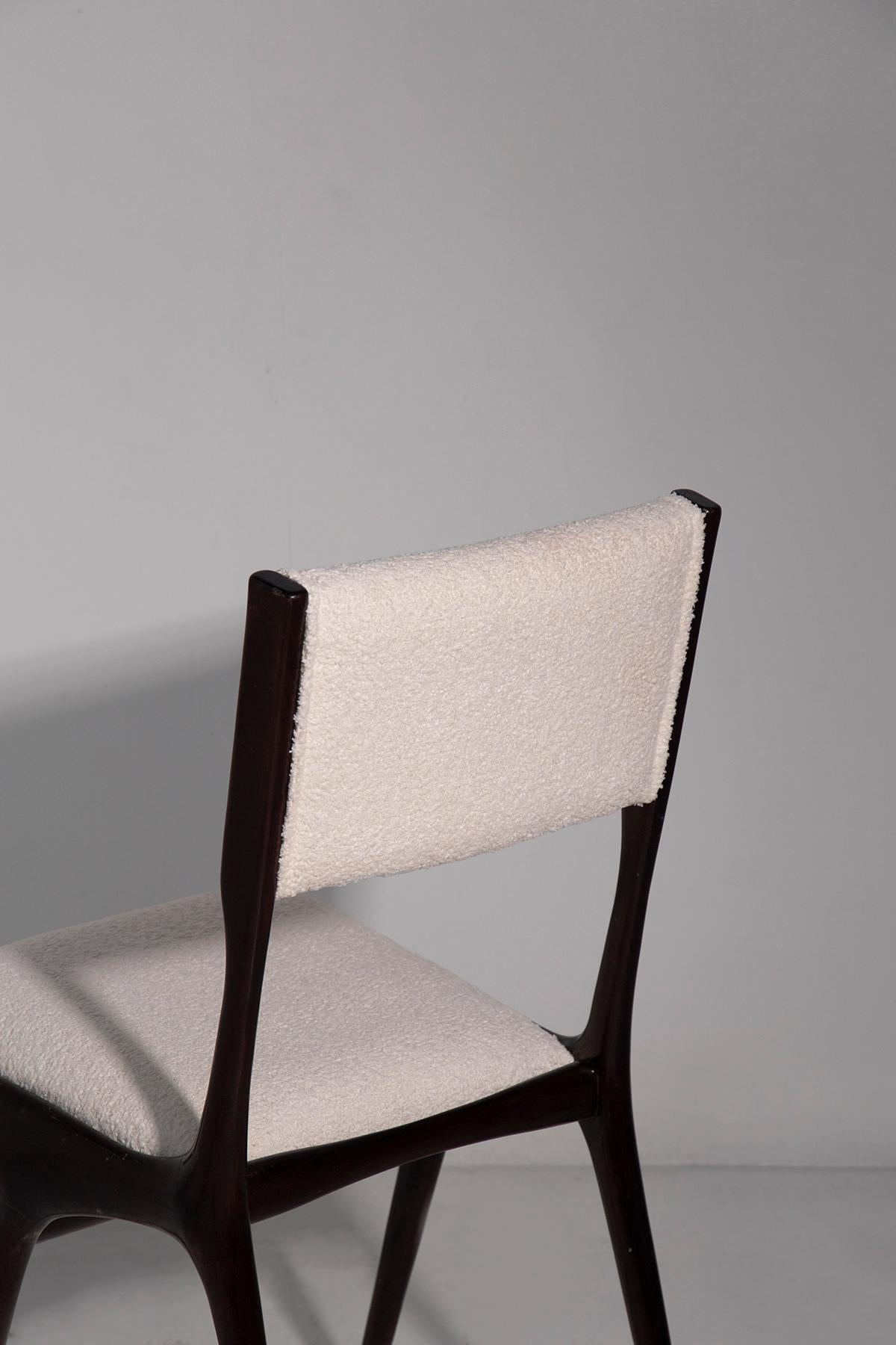 Set of six Carlo De Carli chairs in white bouclè For Sale 6