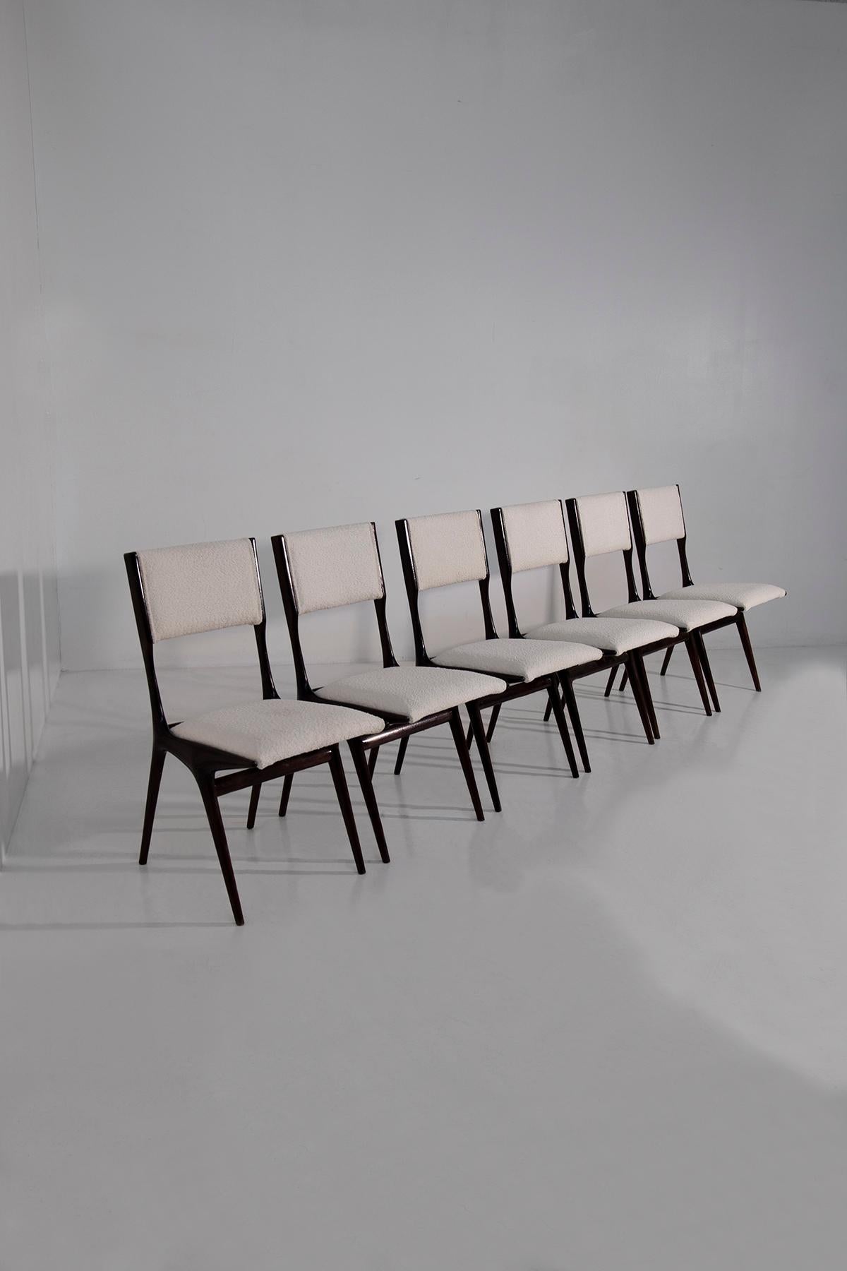 Italian Set of six Carlo De Carli chairs in white bouclè For Sale