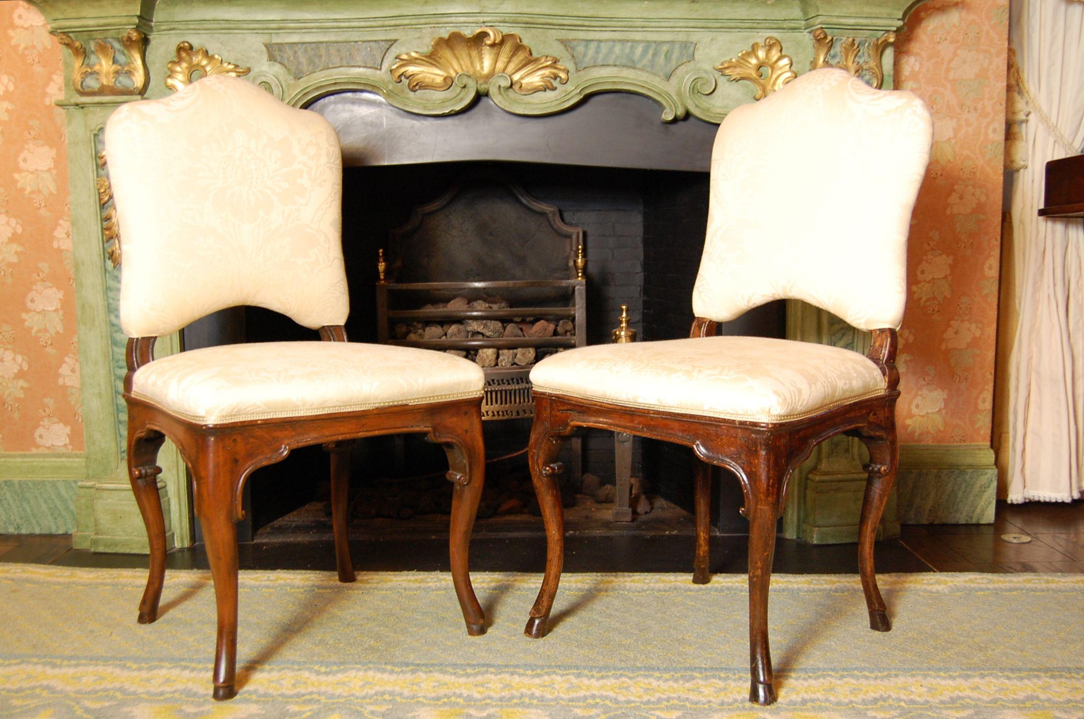 Jacobean Set of Six Carved Walnut Italian Side Chairs, circa 1800