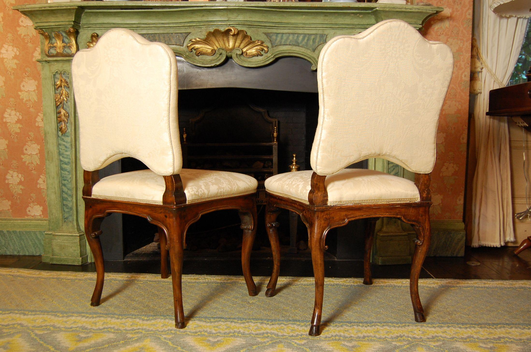 Set of Six Carved Walnut Italian Side Chairs, circa 1800 1