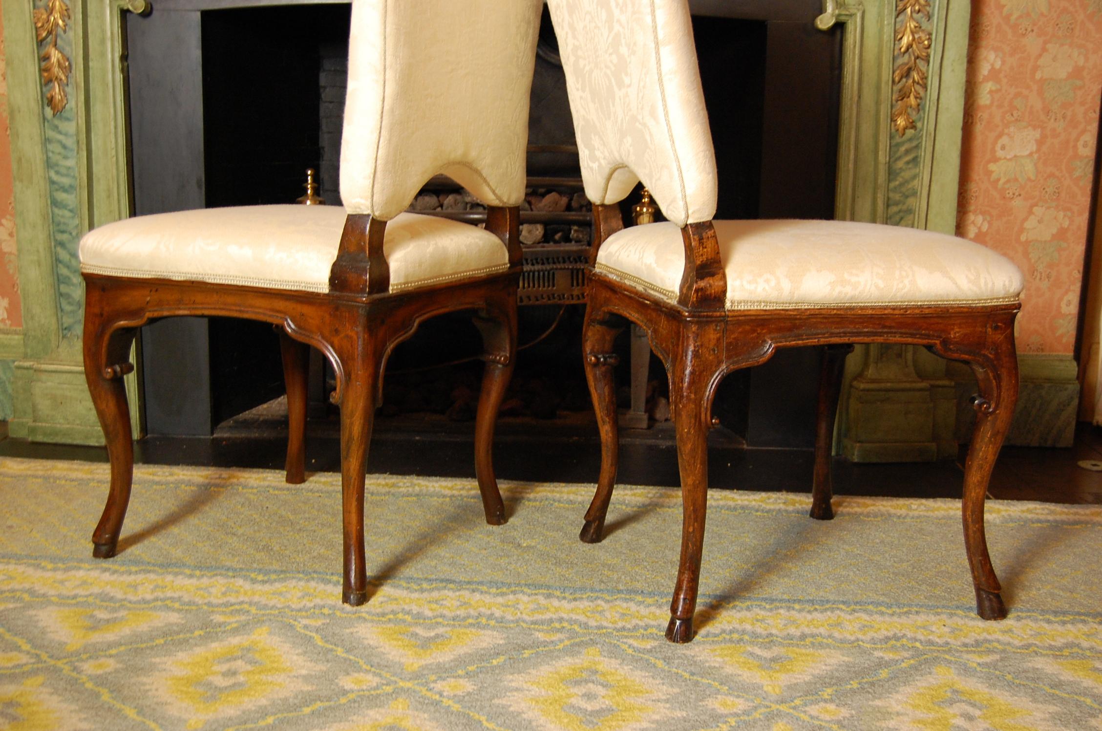 Set of Six Carved Walnut Italian Side Chairs, circa 1800 3