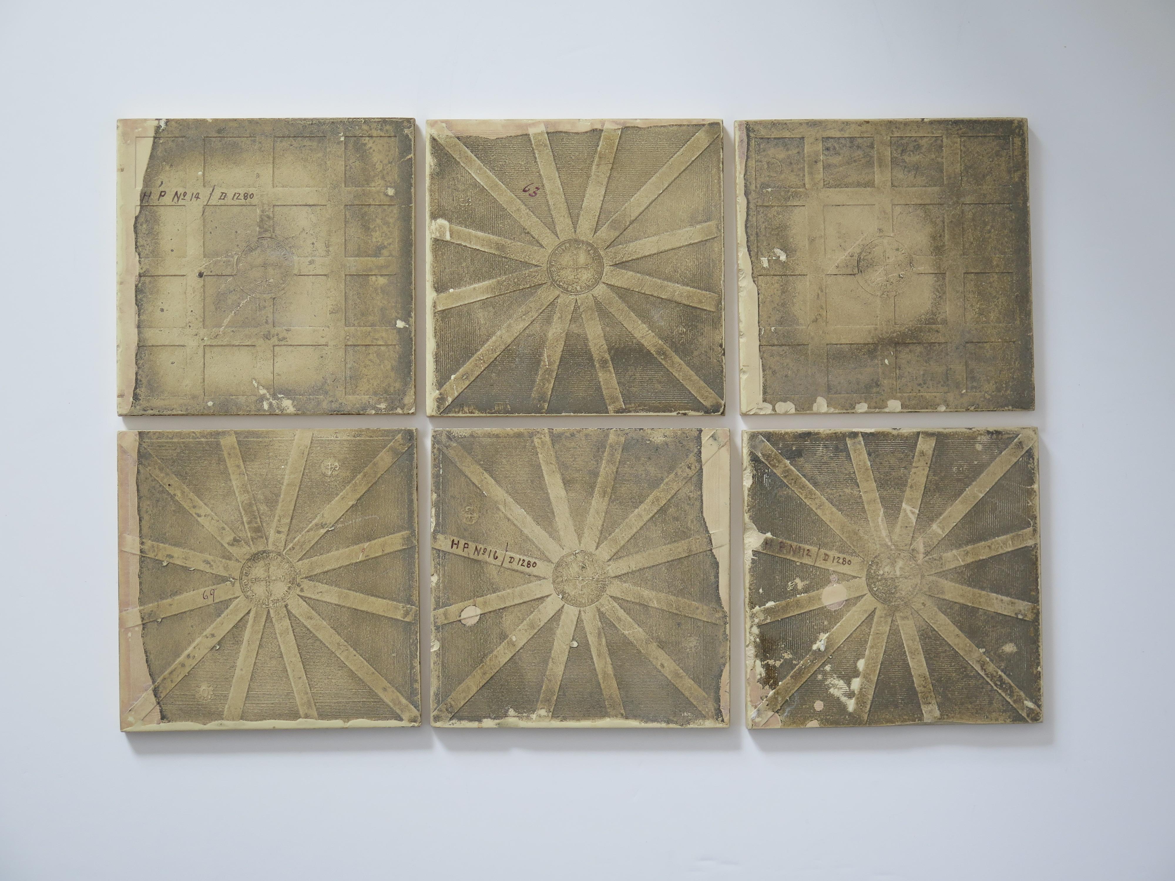 Set von SIX Keramik-Wandfliesen, 6 Zoll, quadratisch, handbemalt, Blumen,  um 1920 im Angebot 8