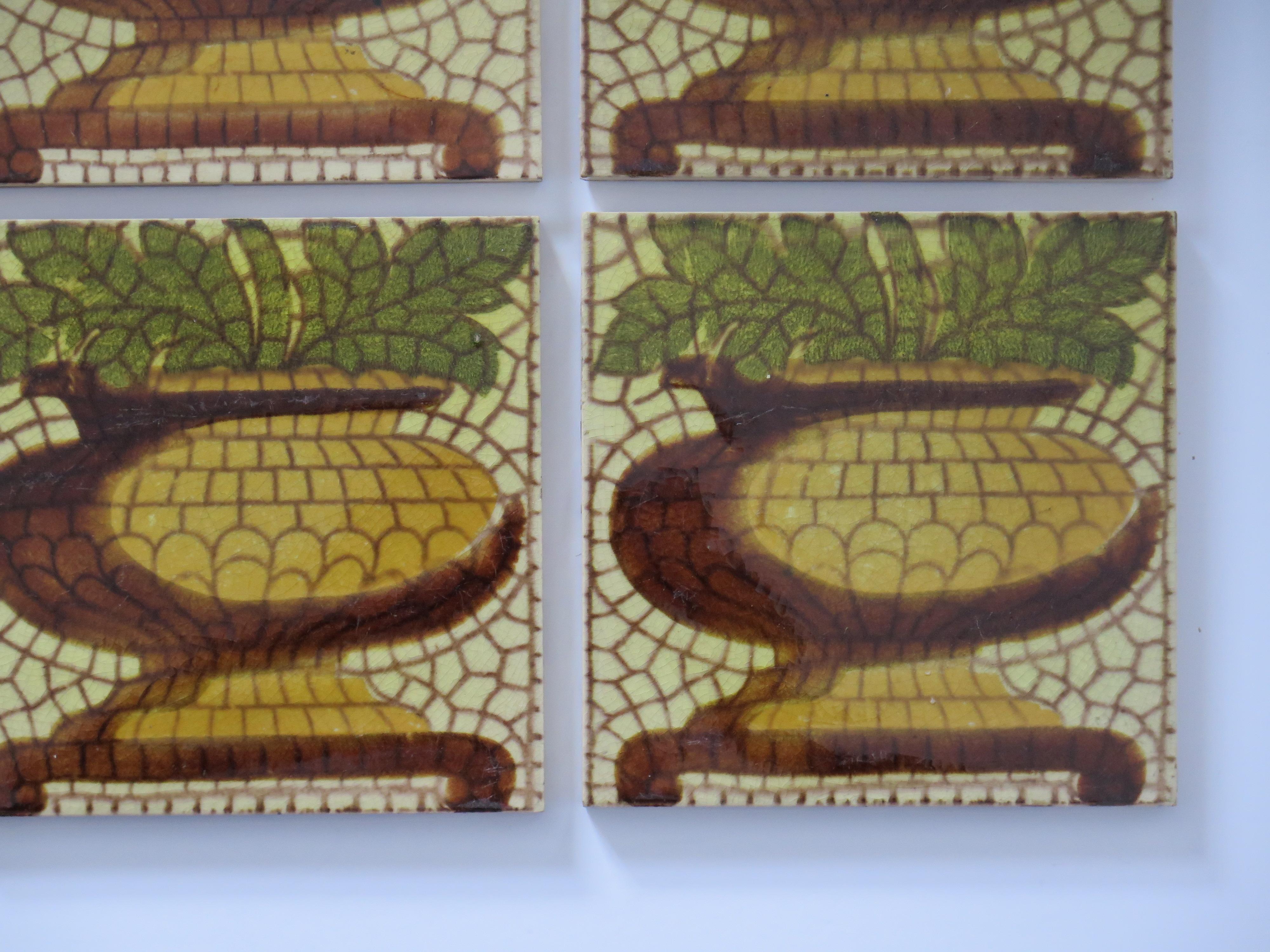 Set of SIX Ceramic Wall Tiles pineapple vase pat'n 6 inches Square,  circa 1960 In Good Condition For Sale In Lincoln, Lincolnshire