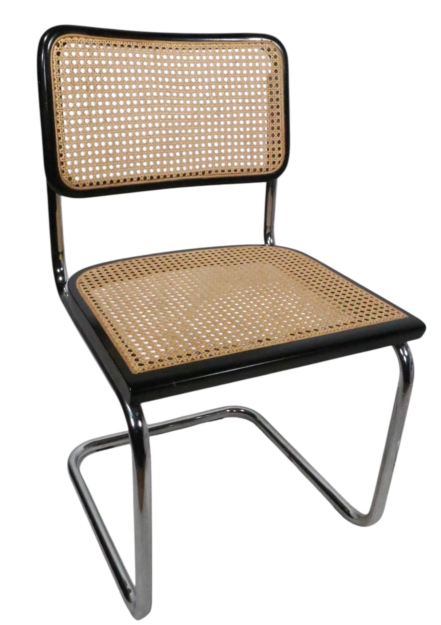 Set of Six Cesca Dining Chairs by Marcel Breuer Made in Italy c. 1970's (Bauhaus) im Angebot