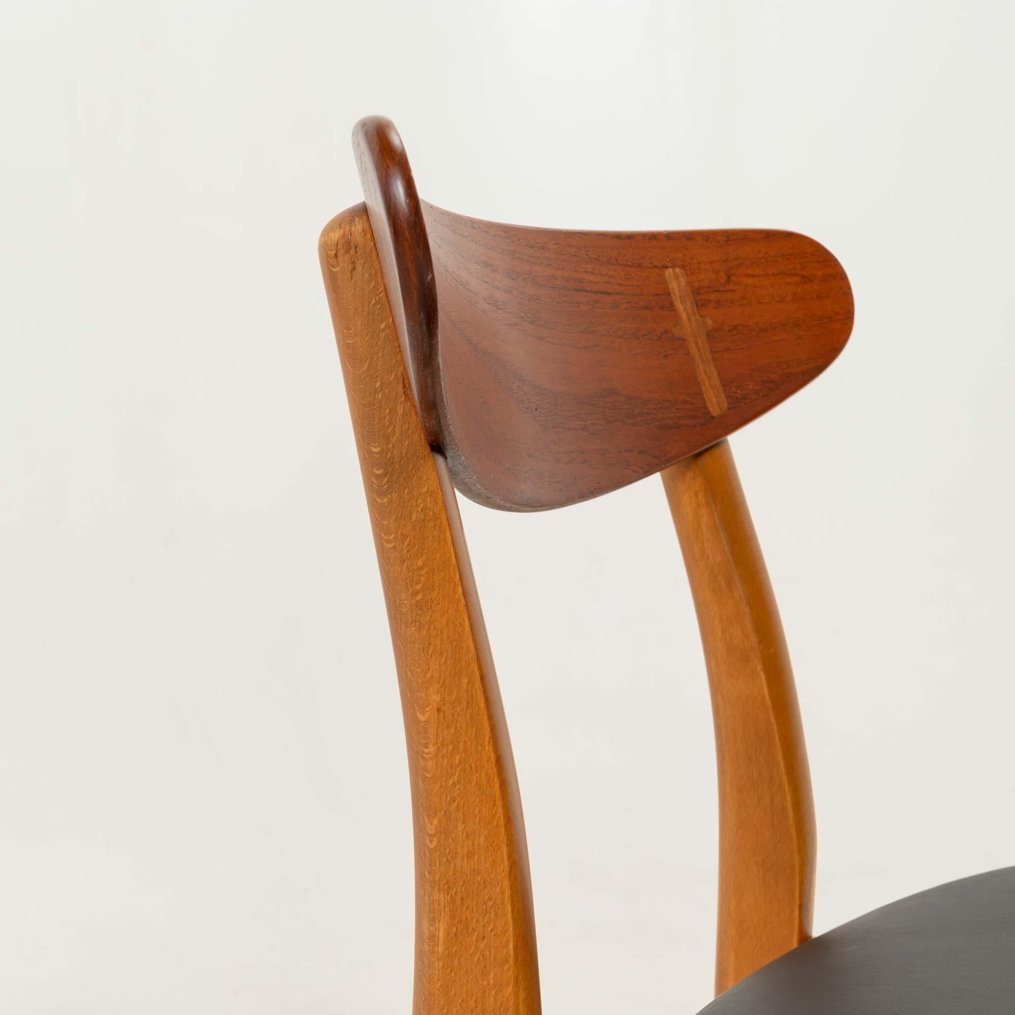 Satz von sechs CH-30 Esszimmerstühlen von Hans Wegner aus Teakholz und schwarzem Leder 7