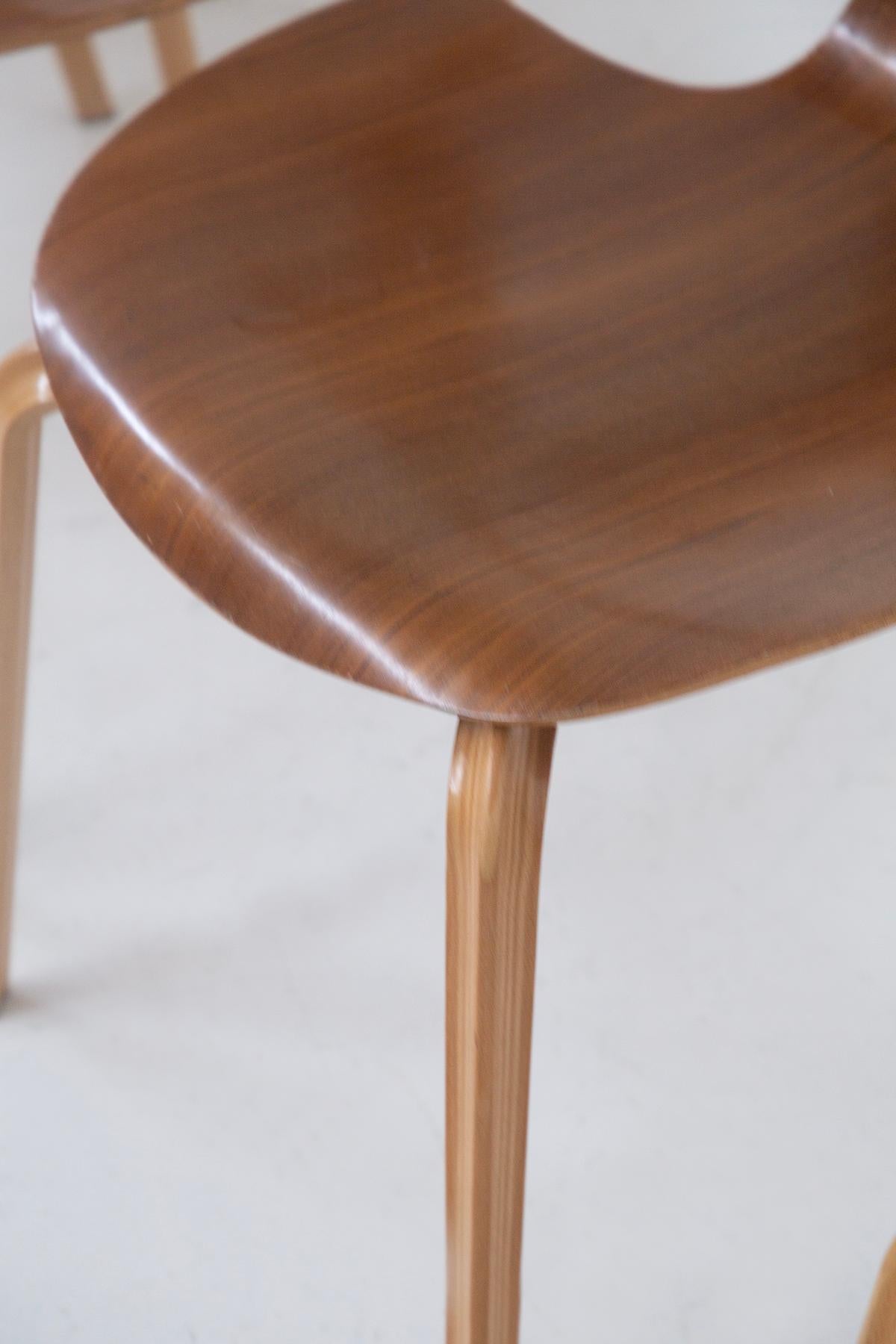 Satz von sechs Stühlen von Arne Jacobsen Mod. Grand Prix Prod. Fritz Hansen im Angebot 3