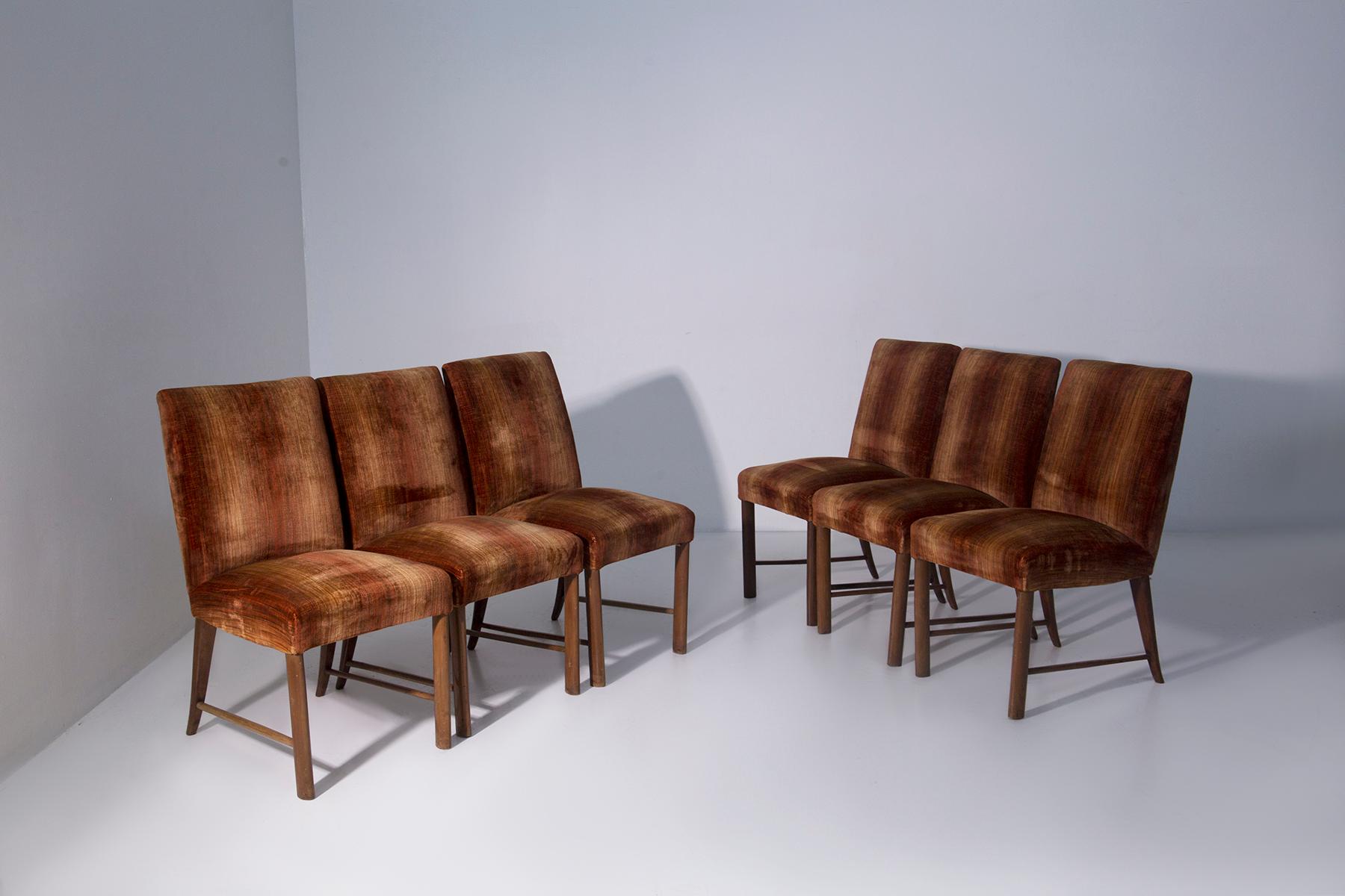 Set of six chairs by Paolo Buffa with original velvet fabric of the period (Italian) im Angebot