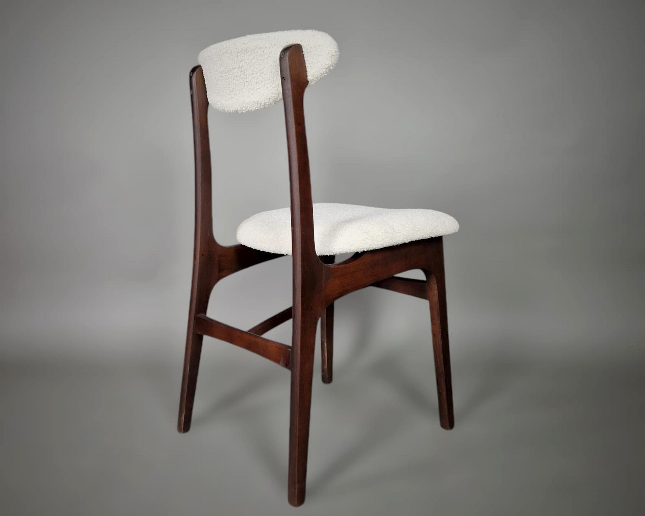 Bois Ensemble de six chaises par Rajmund Hałas, Poznan, Pologne, vers 1970. en vente