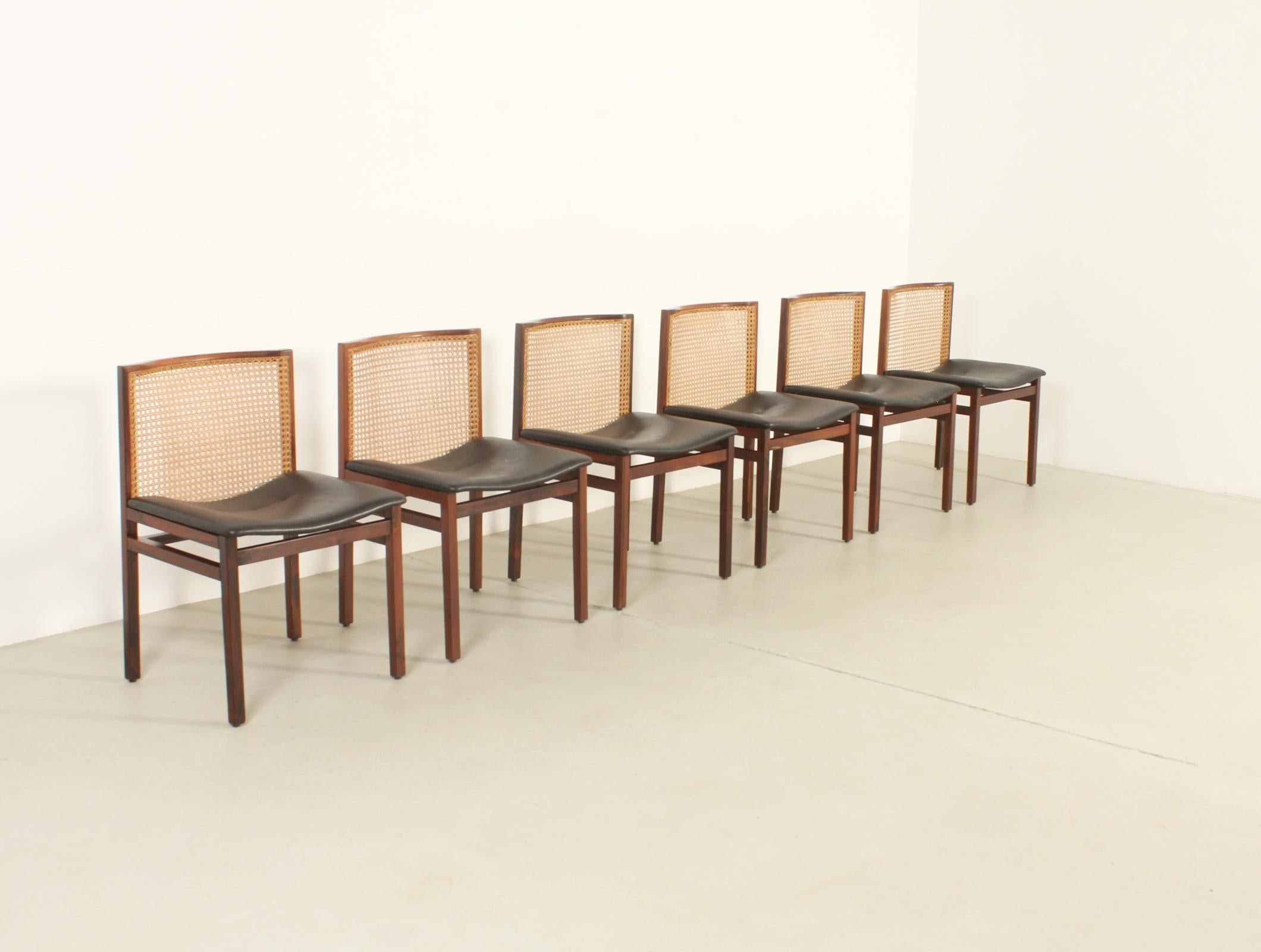 Satz von sechs Stühlen von Tito Agnoli für La Linea, Italien, 1957 (Moderne der Mitte des Jahrhunderts) im Angebot