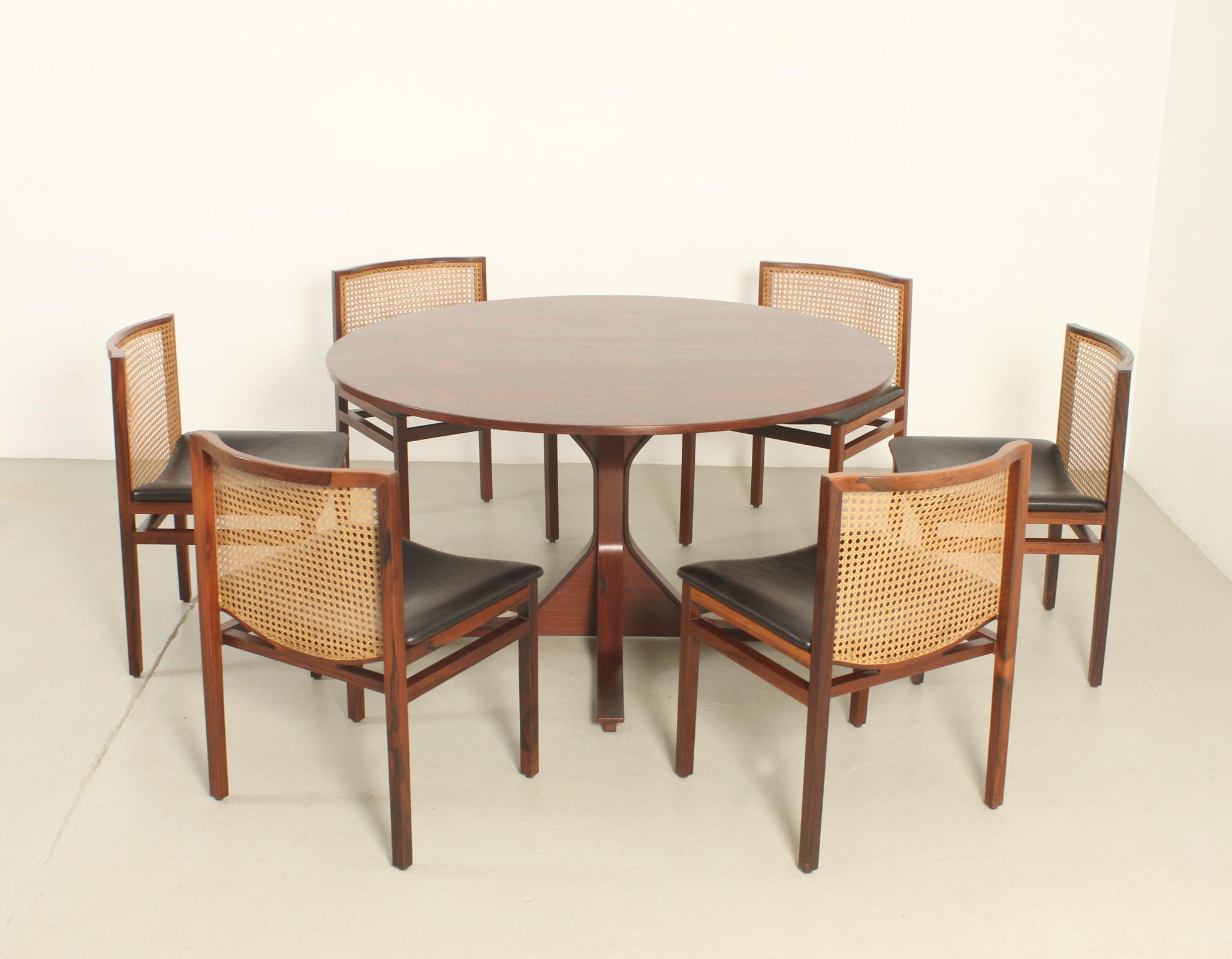 Satz von sechs Stühlen von Tito Agnoli für La Linea, Italien, 1957 (Mitte des 20. Jahrhunderts) im Angebot