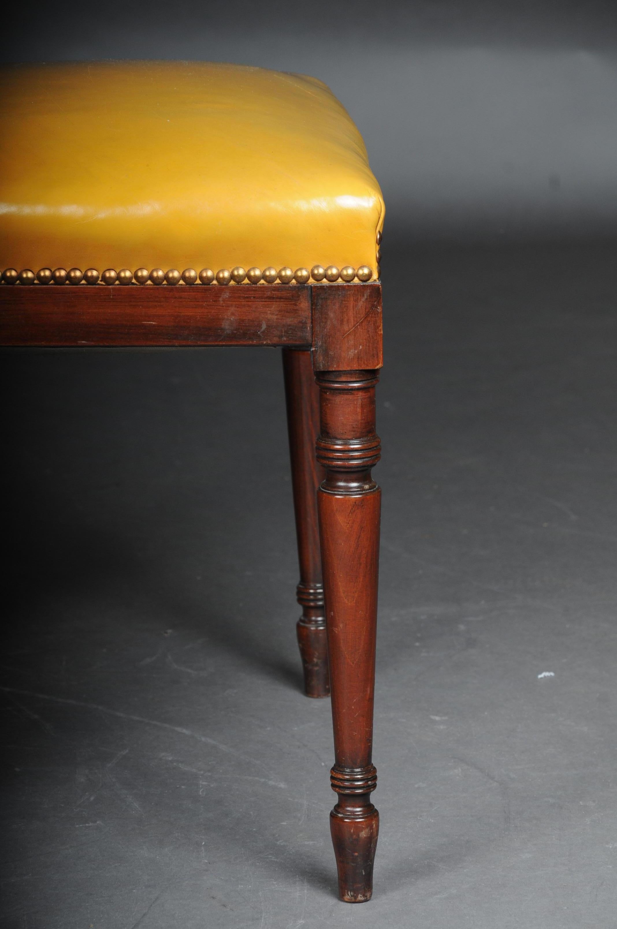 XIXe siècle Ensemble de six chaises Angleterre victoriennes du 20ème siècle, acajou, cuir en vente