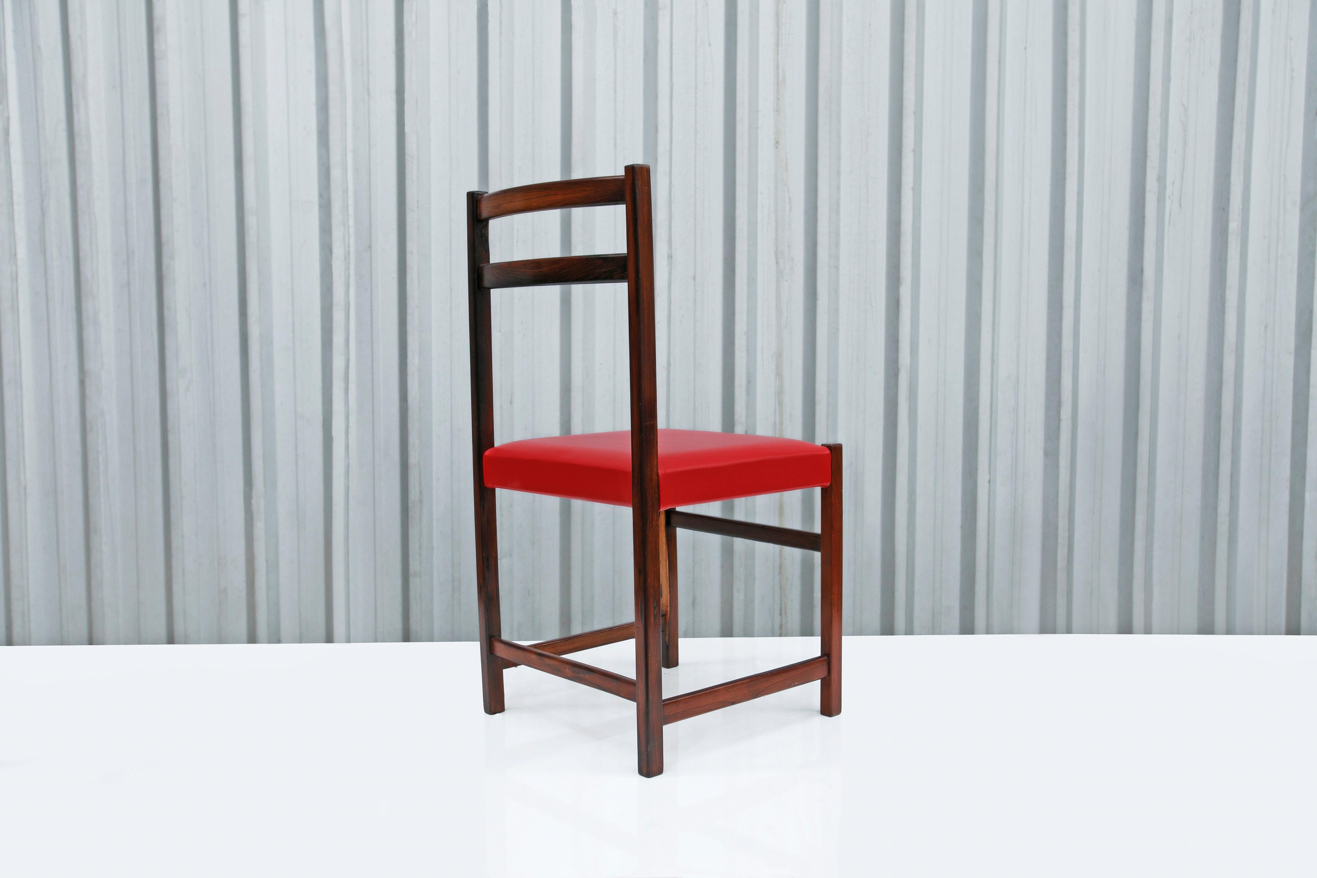 Set of Six Chairs in Hardwood & Red Leather by Celina Decoracoes, 1960s  In Good Condition For Sale In New York, NY