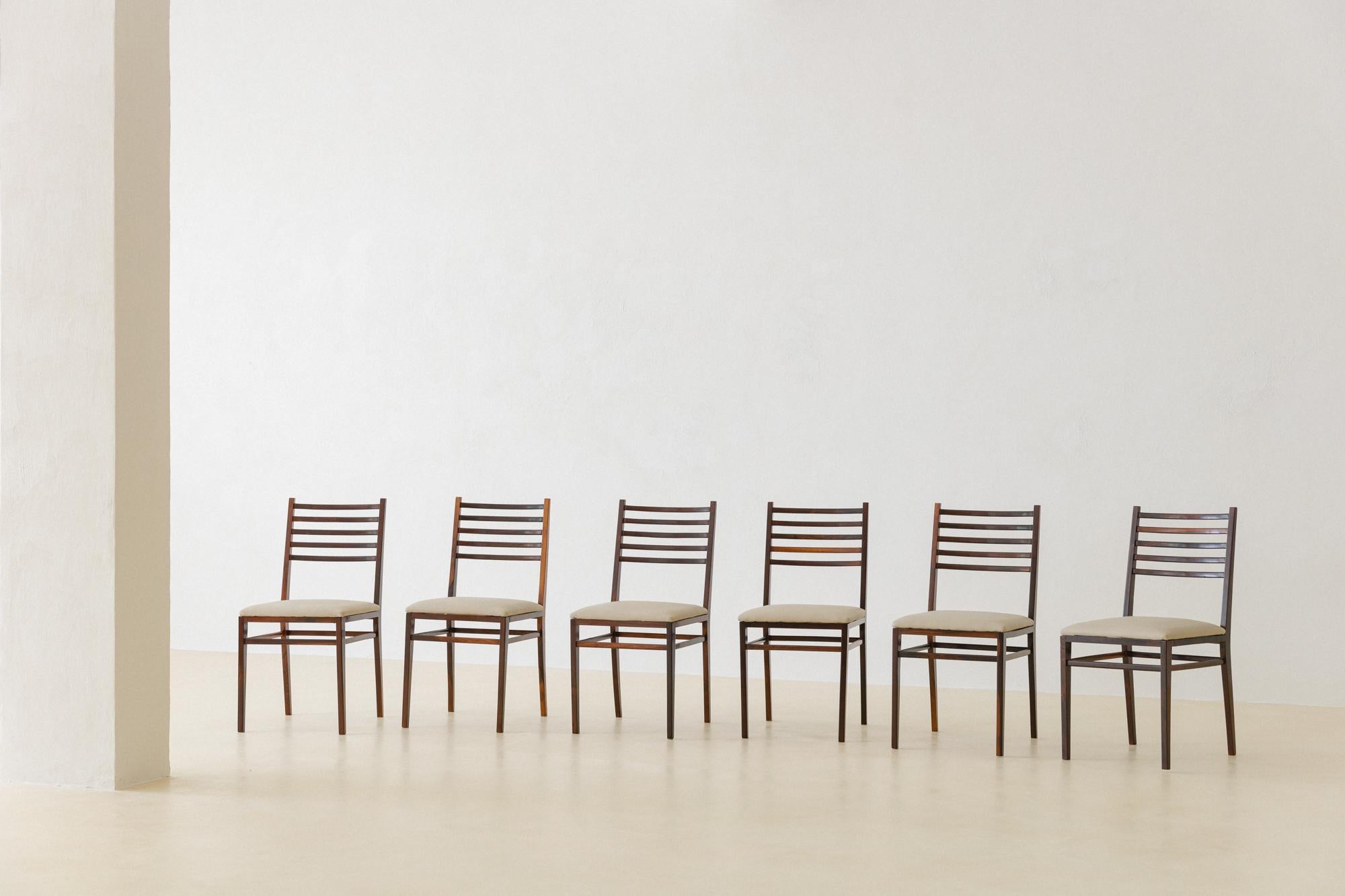 Ensemble de six chaises en bois de rose, modèle 4015 de Geraldo de Barros, Unilabor, années 1950 en vente 1