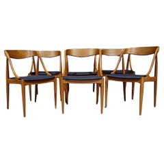 Ensemble de six chaises en teck massif par Johannès Andersen pour Uldum Mobelfabrik