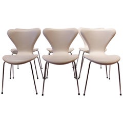 Set of Six Chairs, Model 3107, by Arne Jacobsen and Fritz Hansen, 1990s