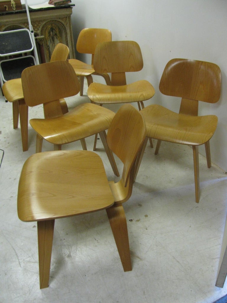 Set of Six Charles and Ray Eames DCW Oak Dining Chairs for ...