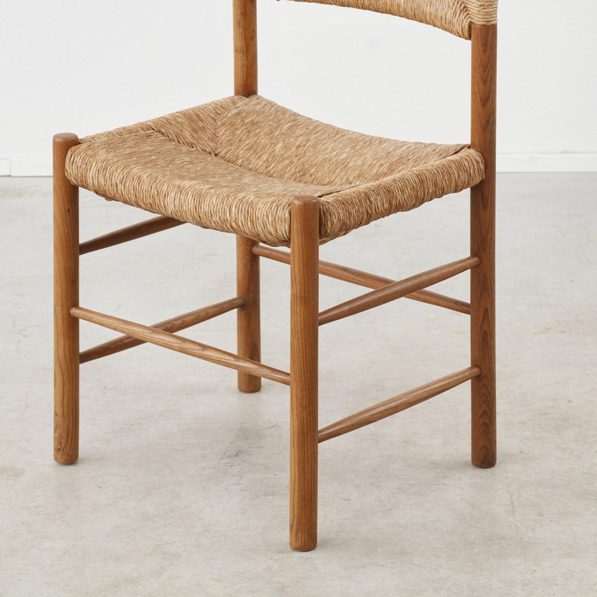 Ensemble de six chaises Charlotte Perriand Dordogne pour Robert Sentou, France c1950 en vente 4