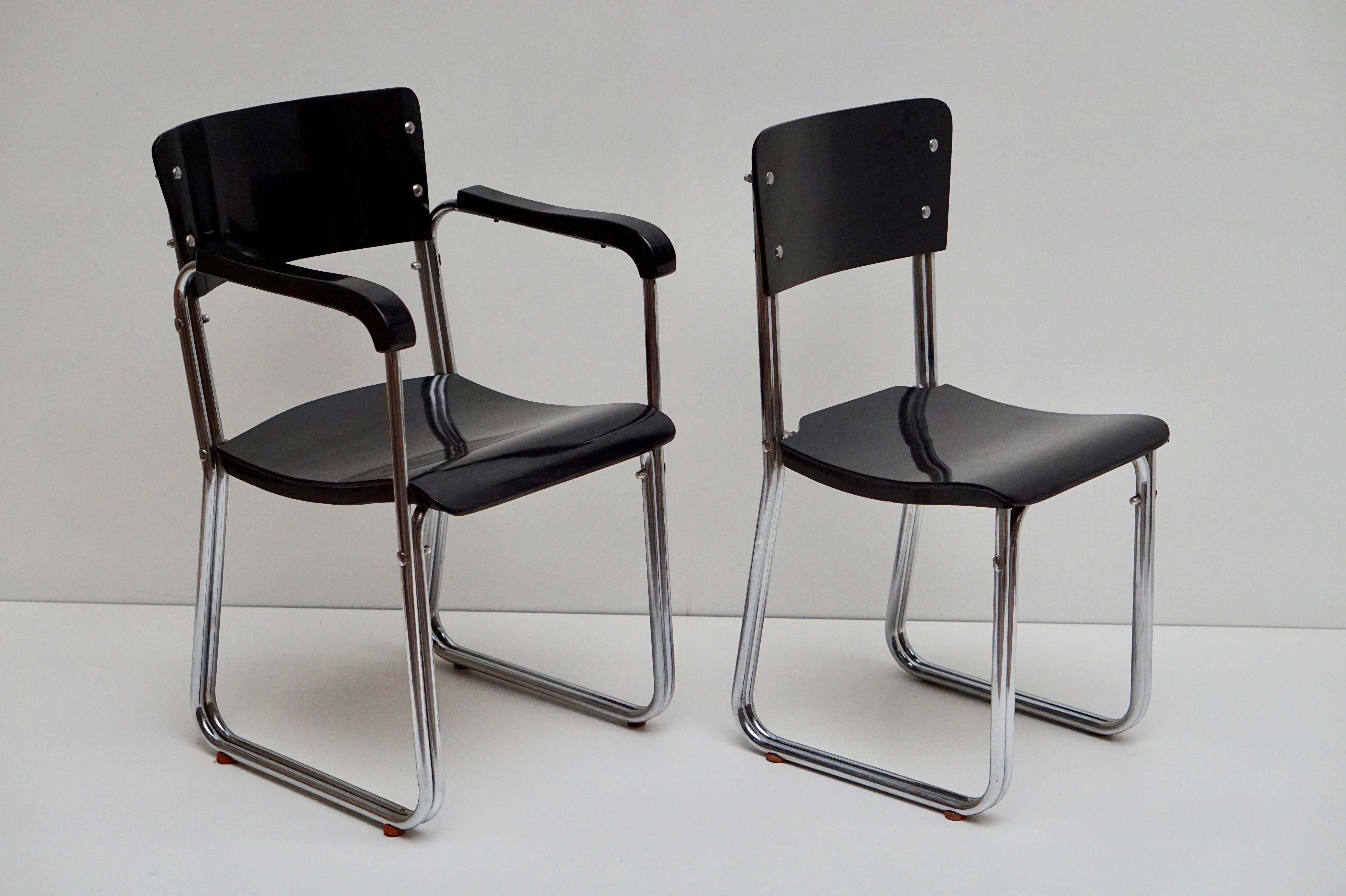 Set of Six Chic Ebonized Modernist Chroom Bauhaus Chairs For Sale 1
