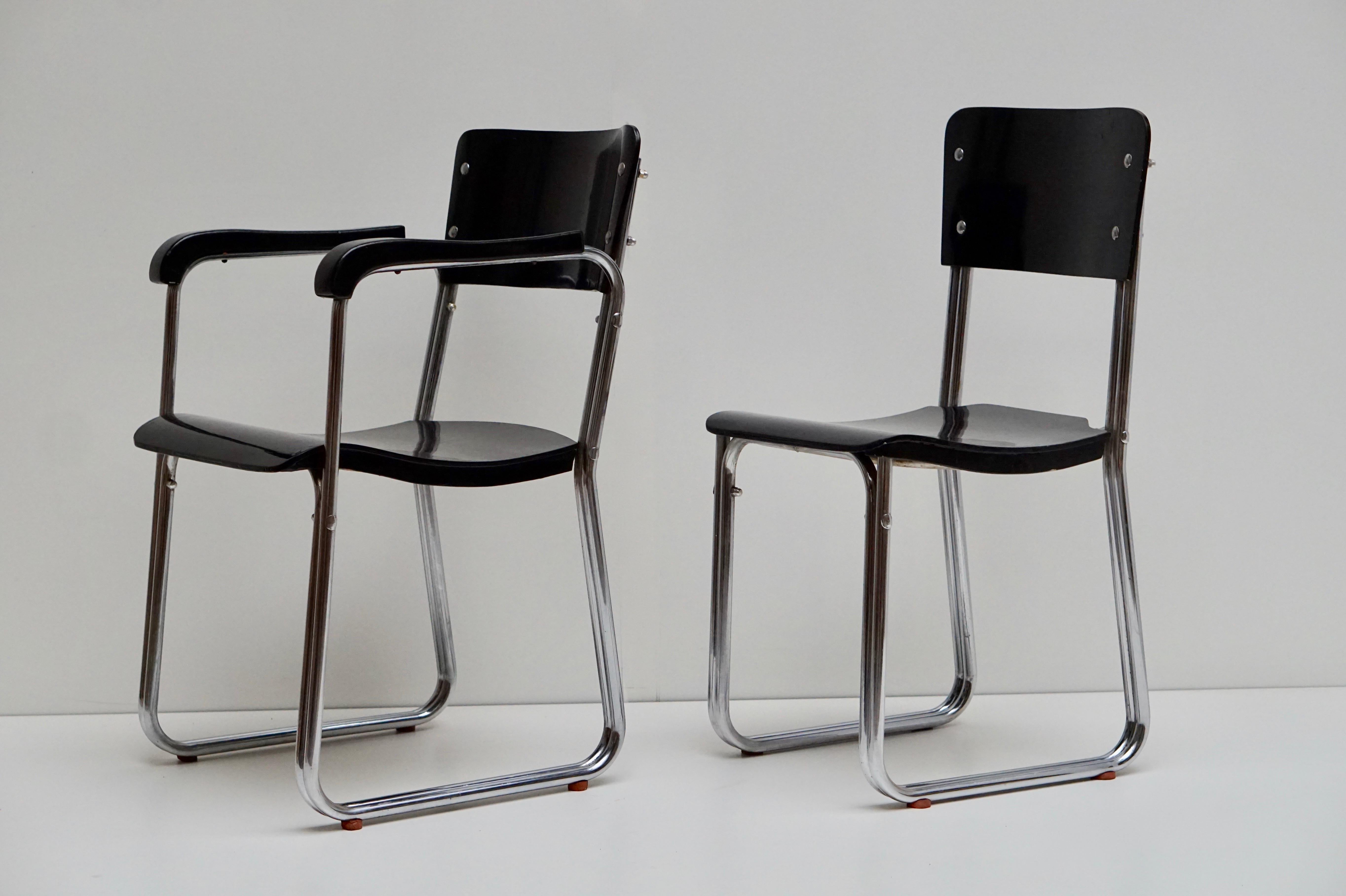 Set of Six Chic Ebonized Modernist Chroom Bauhaus Chairs For Sale 2