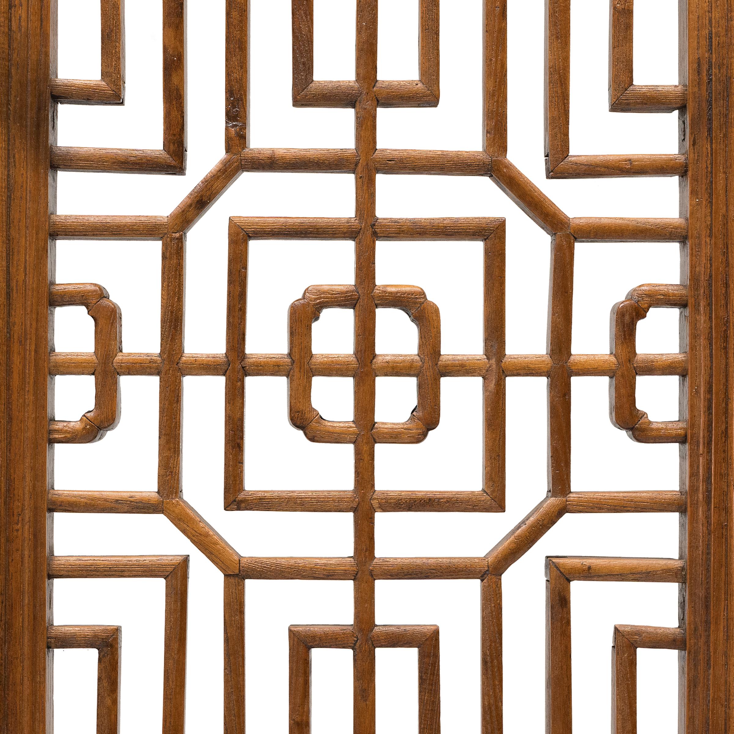 Set of Six Chinese Geometric Lattice Door Panels, c. 1850 (Qing-Dynastie) im Angebot