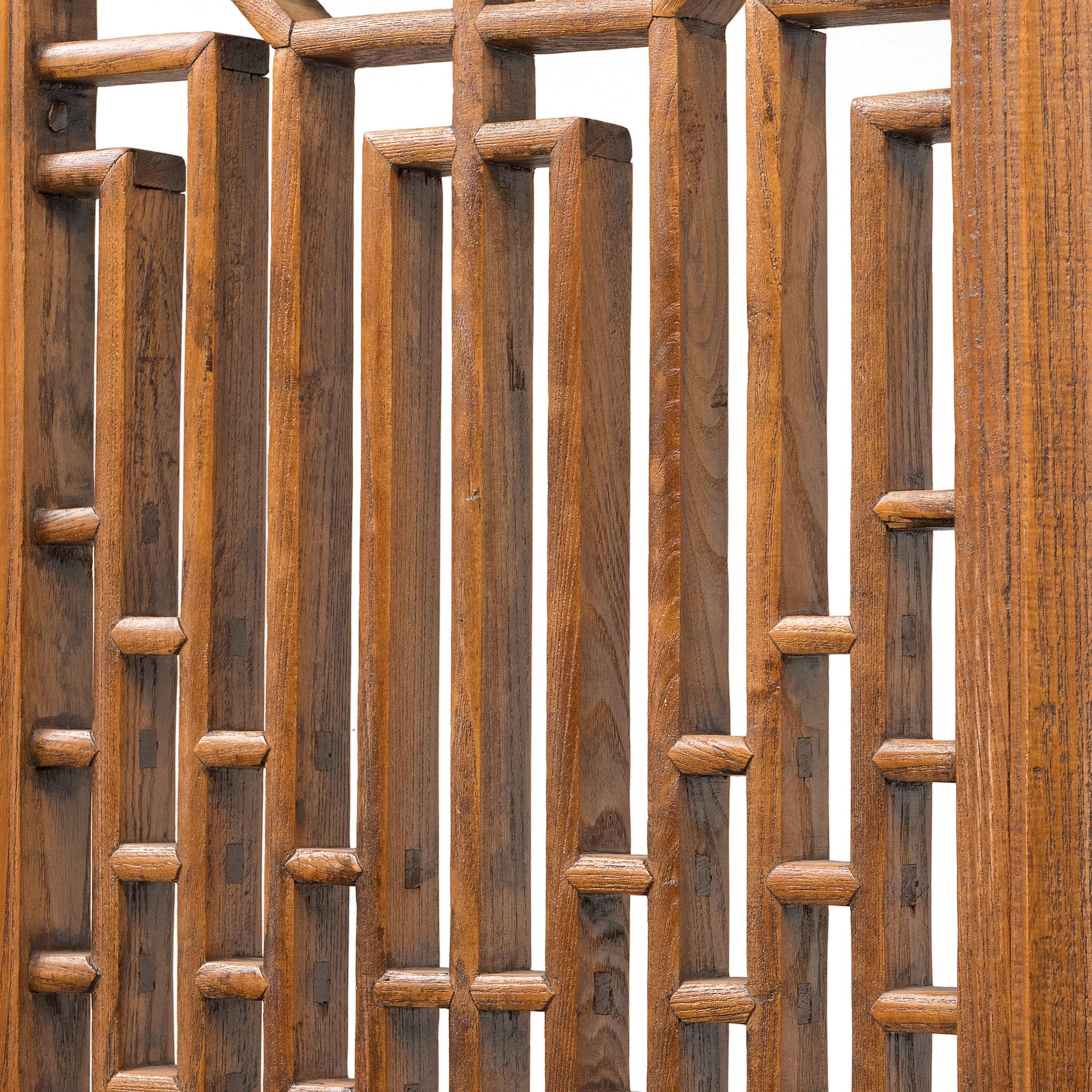 Set of Six Chinese Geometric Lattice Door Panels, c. 1850 (Chinesisch) im Angebot