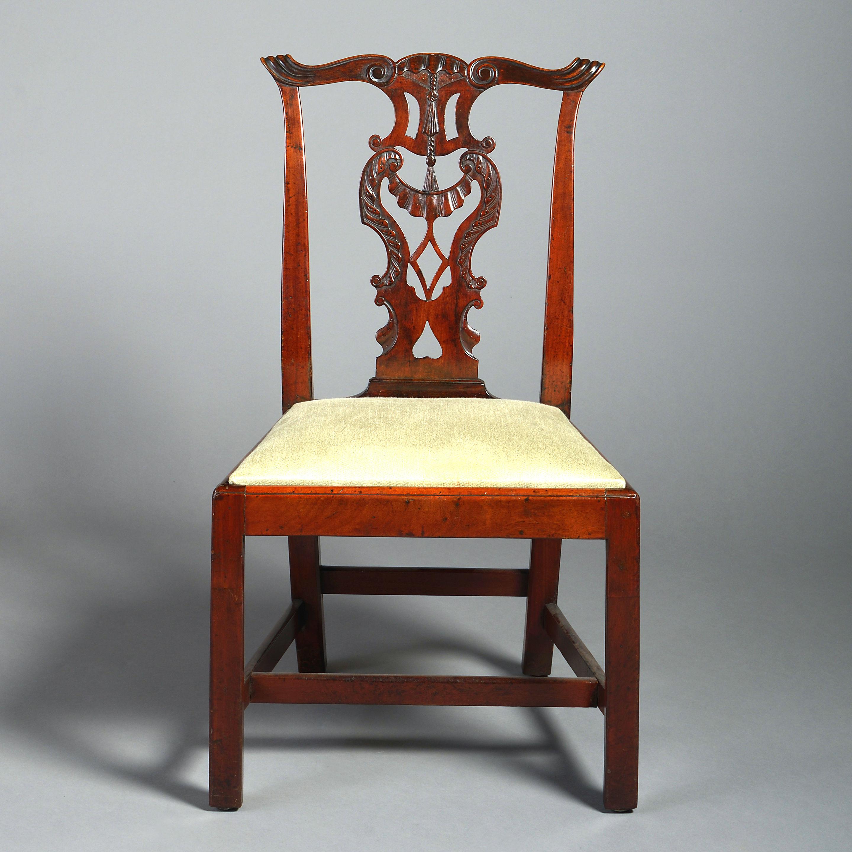 Set of Six Chippendale Period Side or Dining Chairs In Good Condition In London, GB