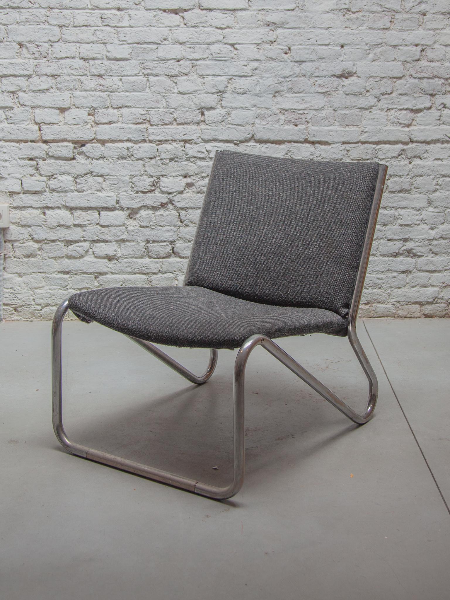 Set of Five Chrome Tubular Steel Bauhaus Style Lounge Chairs In Good Condition For Sale In Antwerp, BE