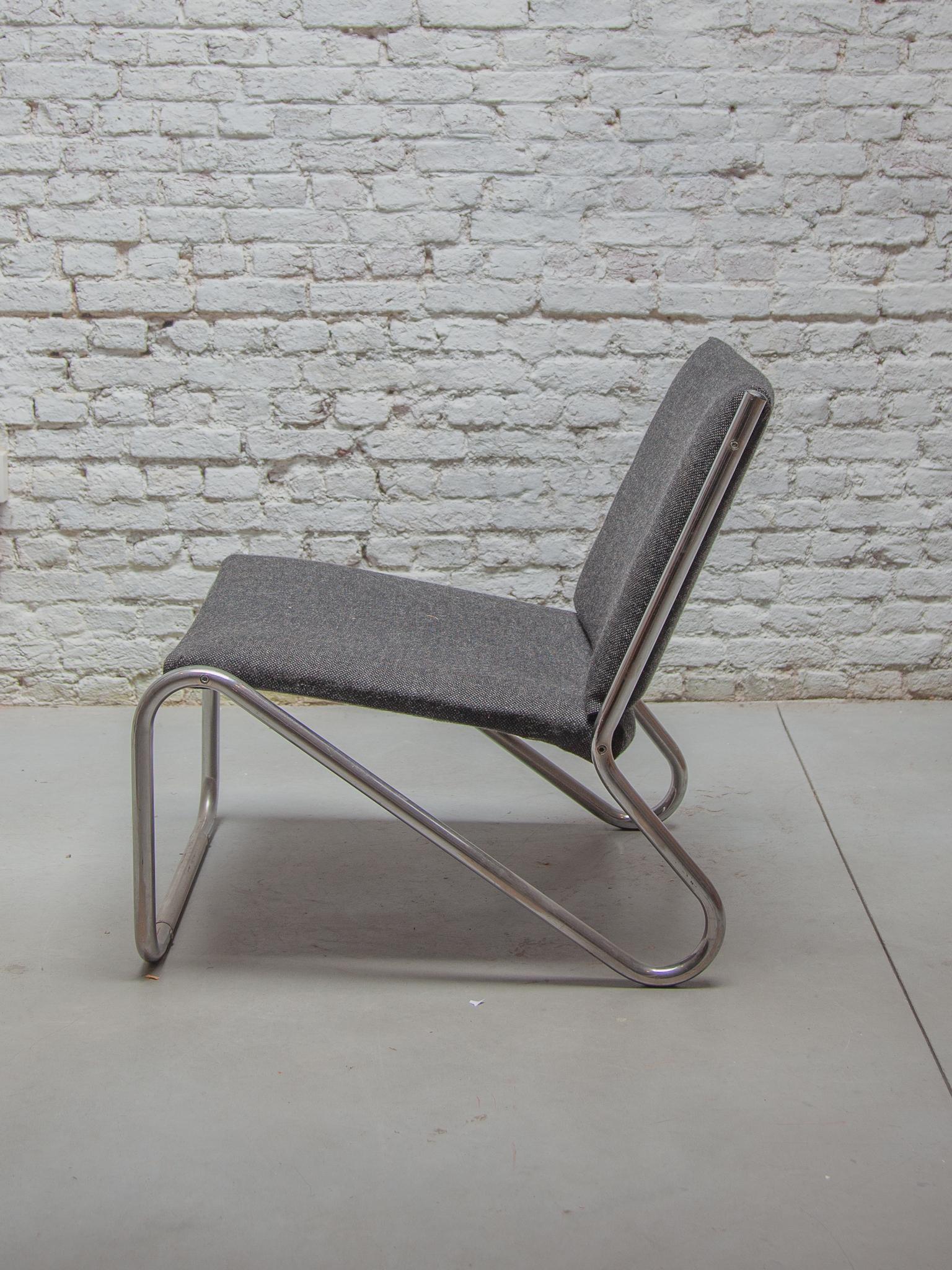 Satz von sechs verchromten Stahlrohr-Loungesesseln im Bauhaus-Stil (Metall) im Angebot