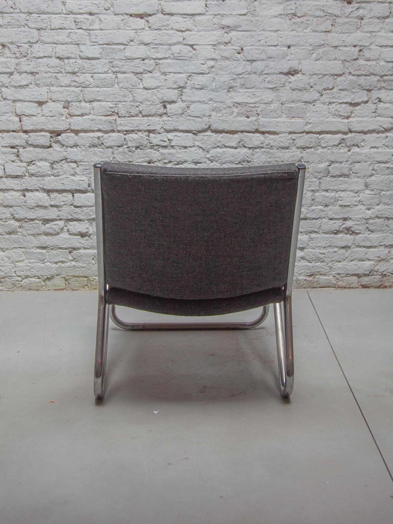Satz von sechs verchromten Stahlrohr-Loungesesseln im Bauhaus-Stil im Angebot 2