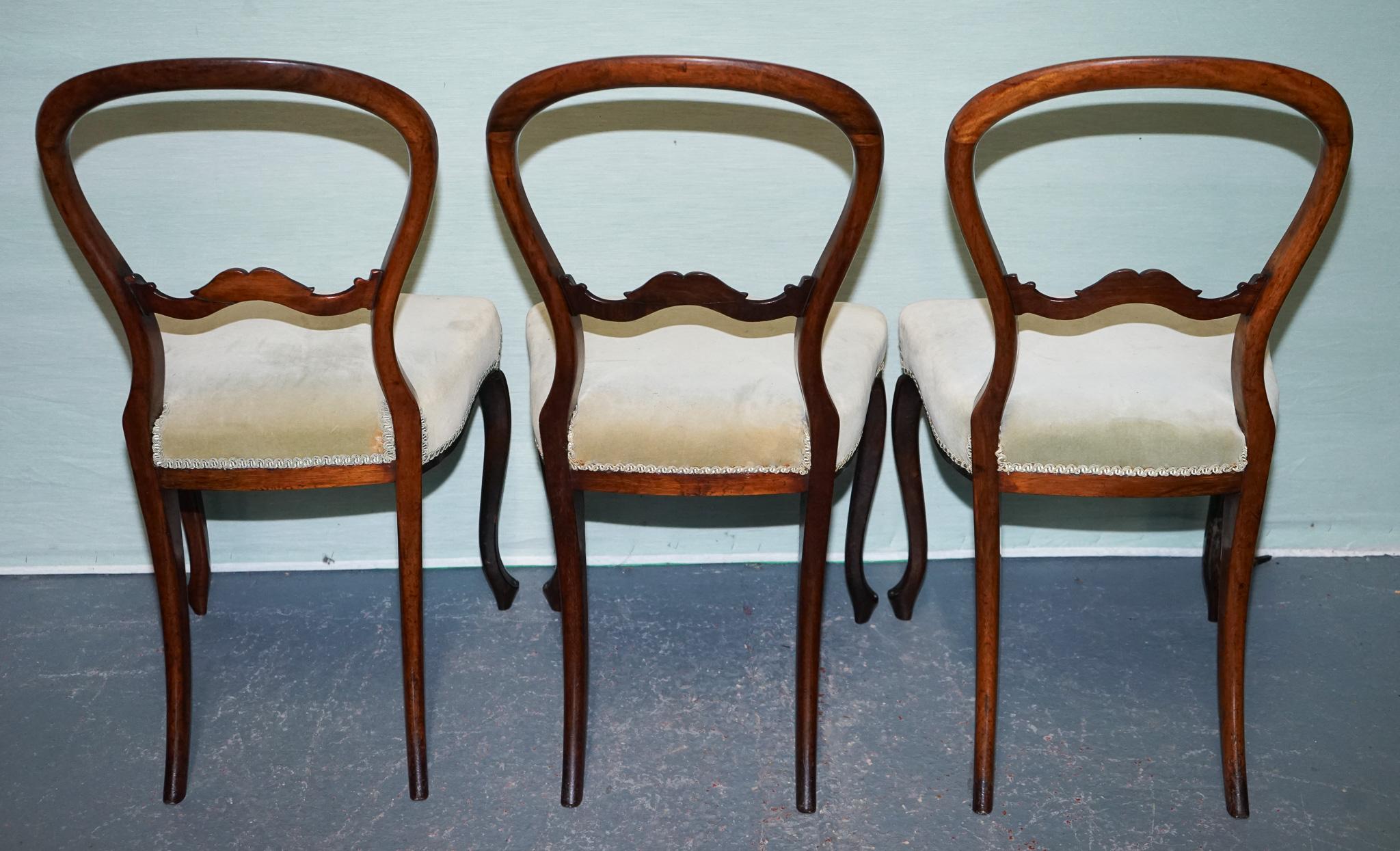 
Antiques of London




A fine set of six original mid-19th-century Victorian balloon back dining chairs, circa 1860.
Crafted from rich hardwood, these chairs feature elegant balloon-shaped backs with carved central splats, showcasing the classic