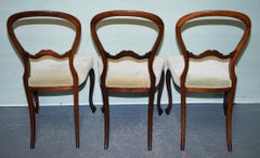 SET OF SIX CIRCA 1860 VICTORIAN BALLOON BACK DINNING CHAiRS