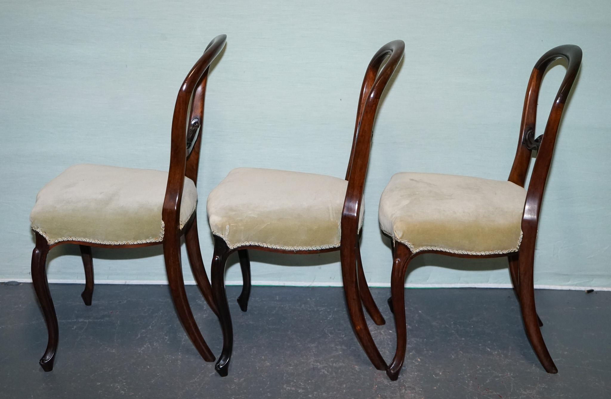 SÉRIE DE SIX CHAISES À DÎNER VICTORIENNES À DOS DE BALLOON CIRCA 1860 Bon état - En vente à Pulborough, GB