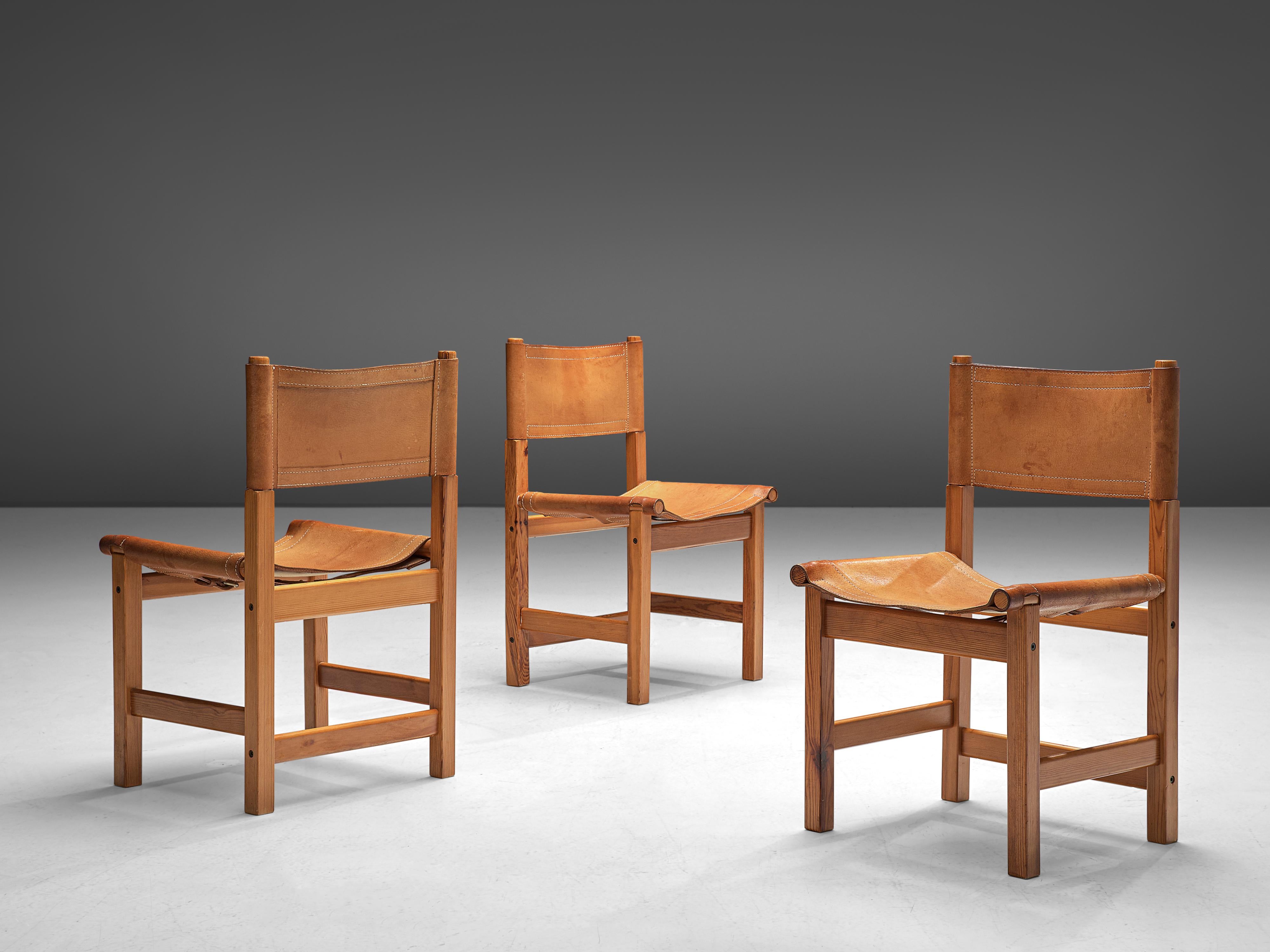 French Set of Six Dining Chairs in Cognac Leather and Pine  3