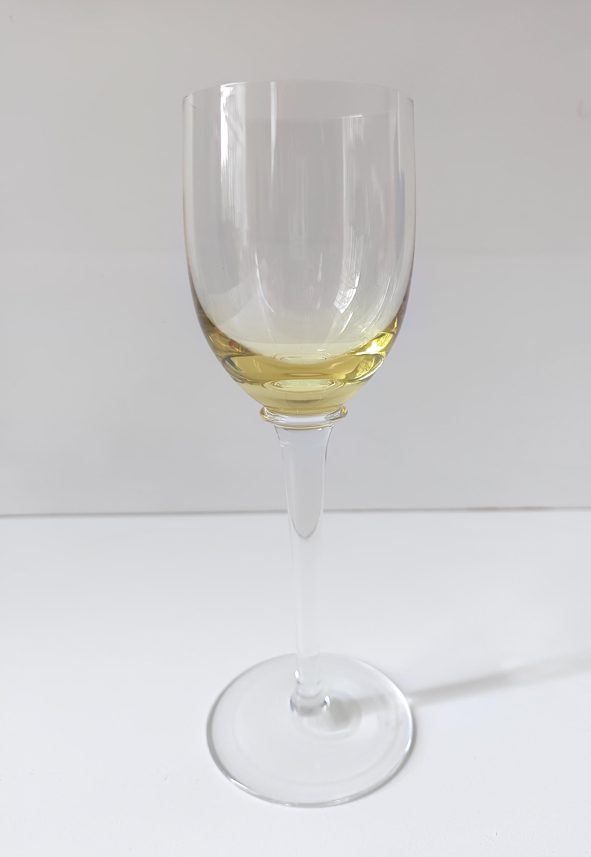 Set di sei bicchieri da vino colorati in vetro soffiato di Murano, Italia anni '80 In condizioni ottime in vendita a Bresso, Lombardy
