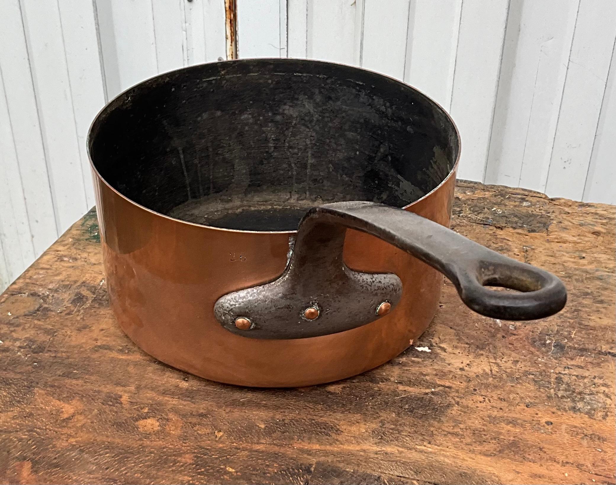 Set of six copper pans french 19th century For Sale 1