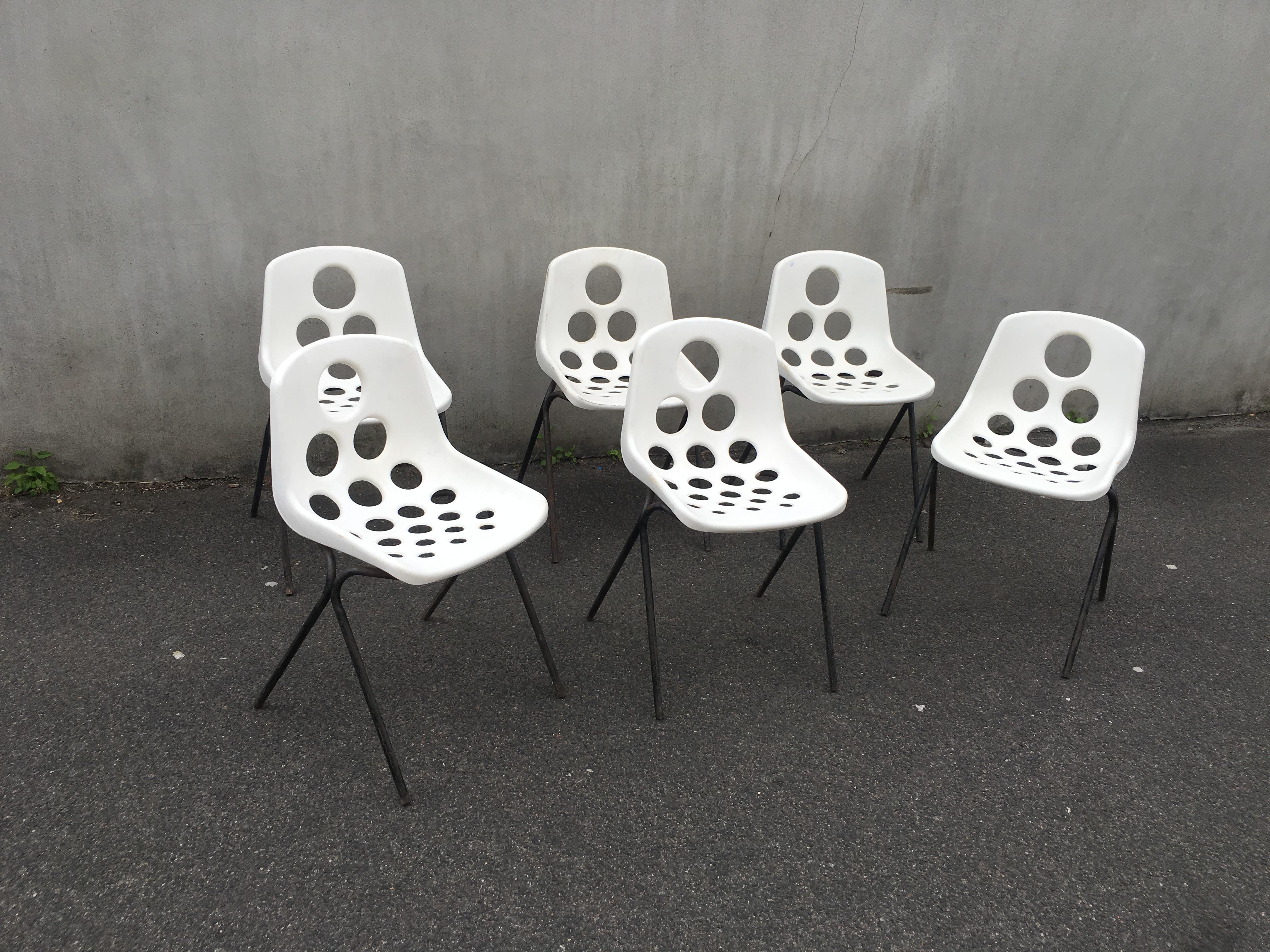 Mid-20th Century Set of Six Coquillage Stacking Chairs in the style of P. Guariche, circa 1960 For Sale